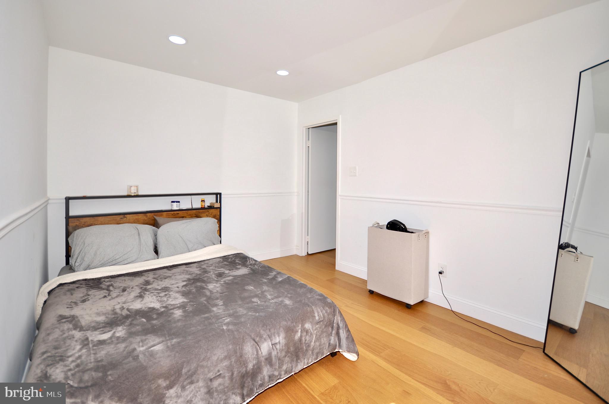 GYPSY LANE CONDOS - Residential