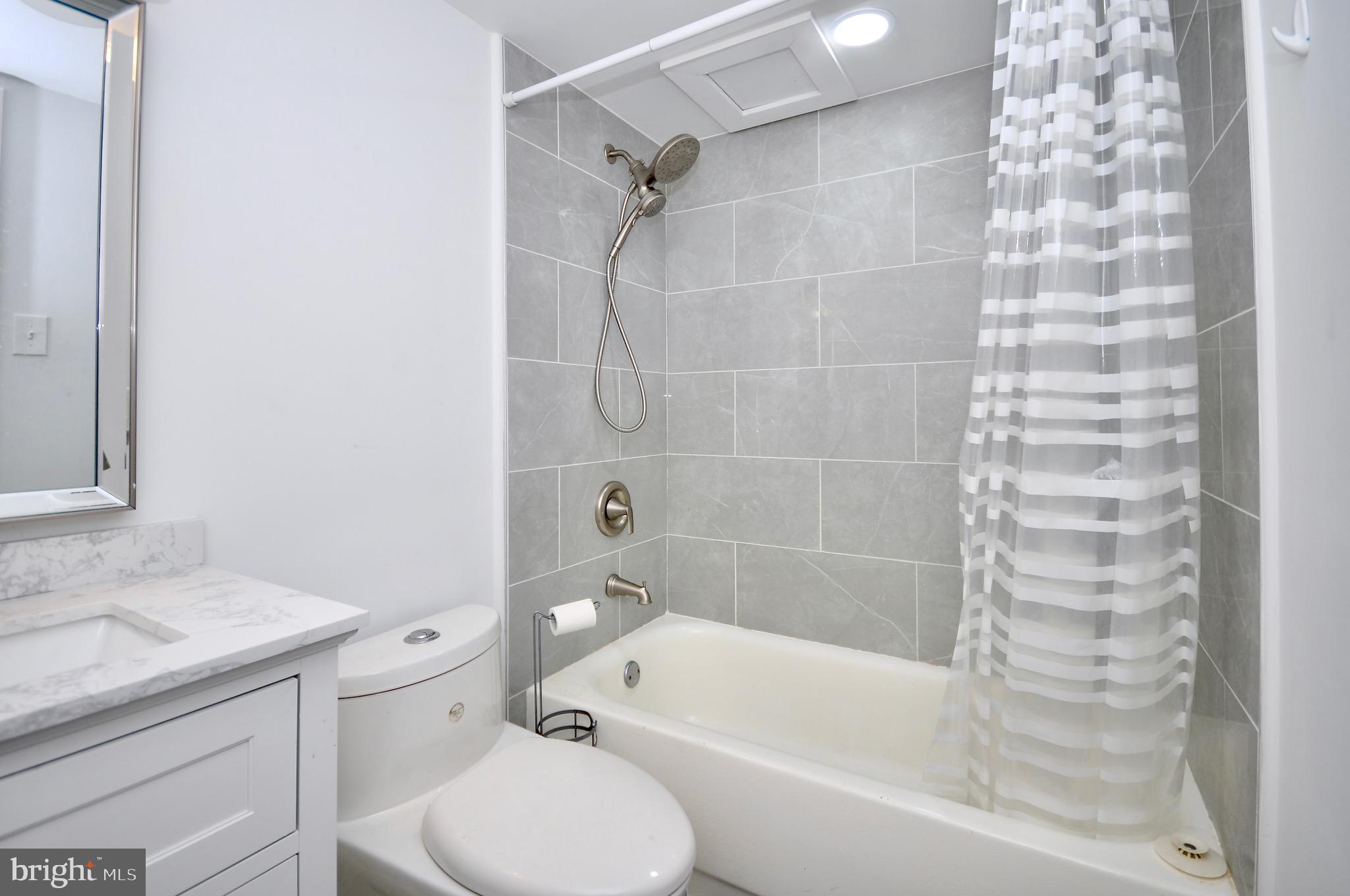 GYPSY LANE CONDOS - Residential