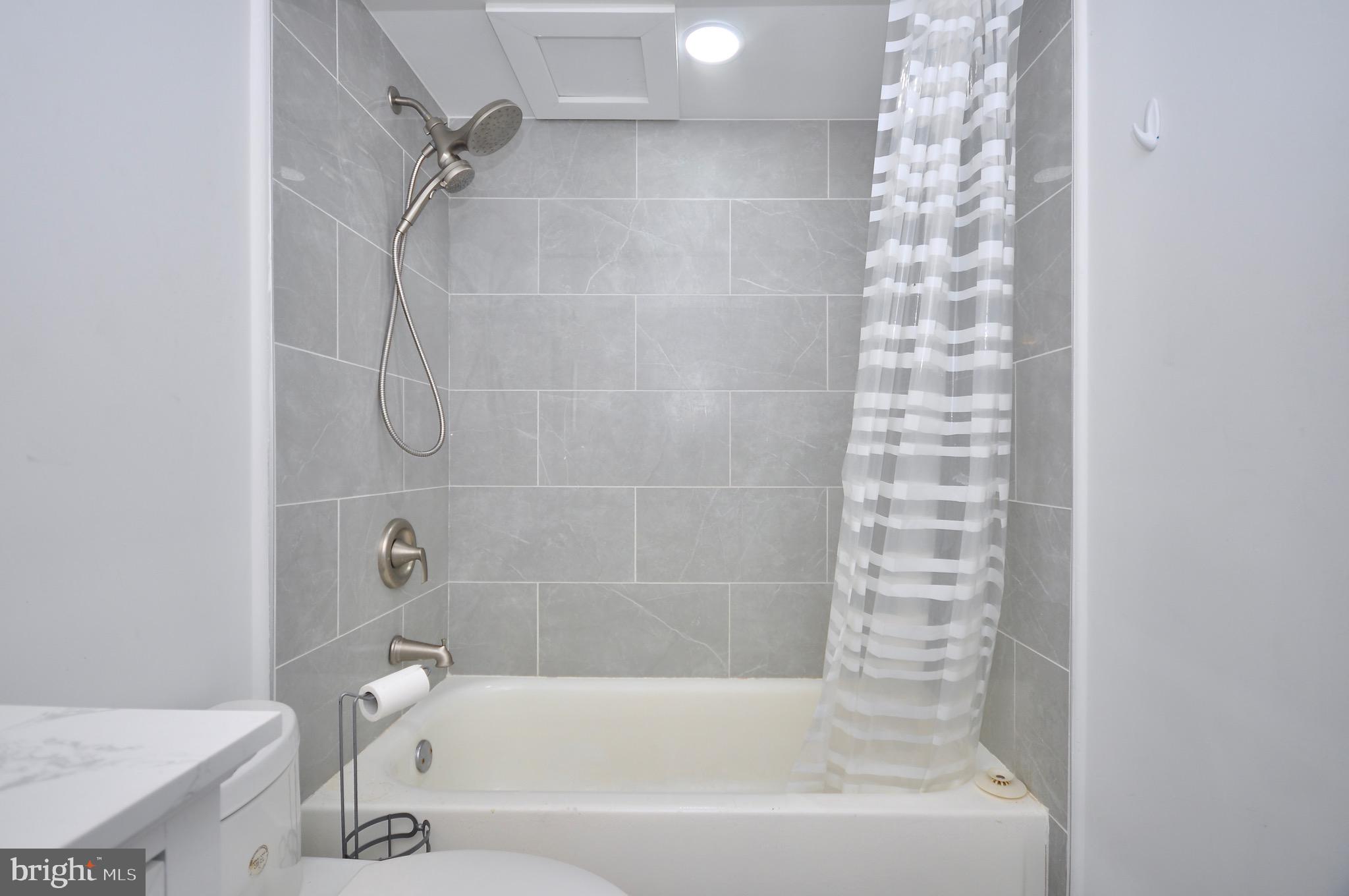 GYPSY LANE CONDOS - Residential