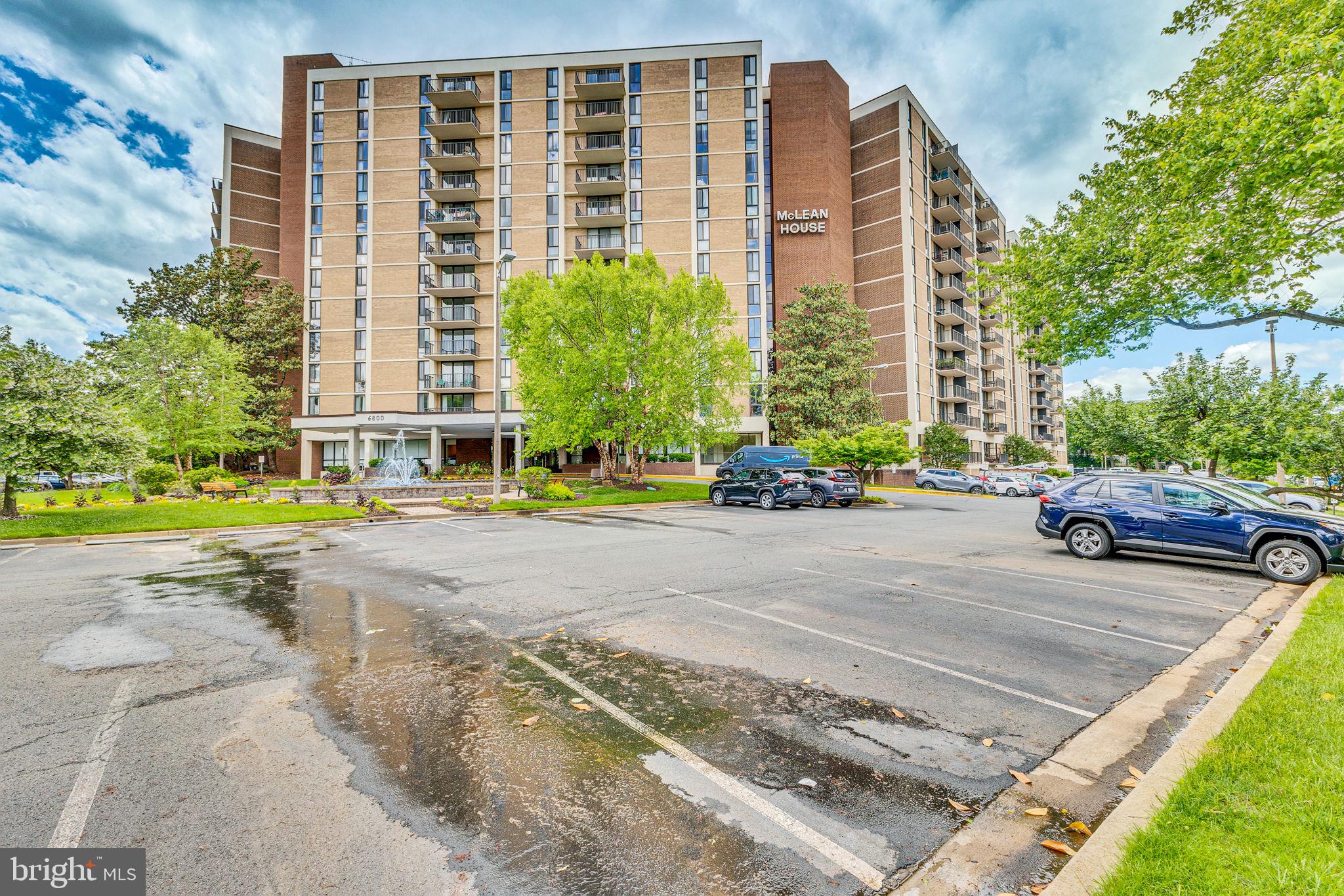 MCLEAN HOUSE NORTH - Residential Lease