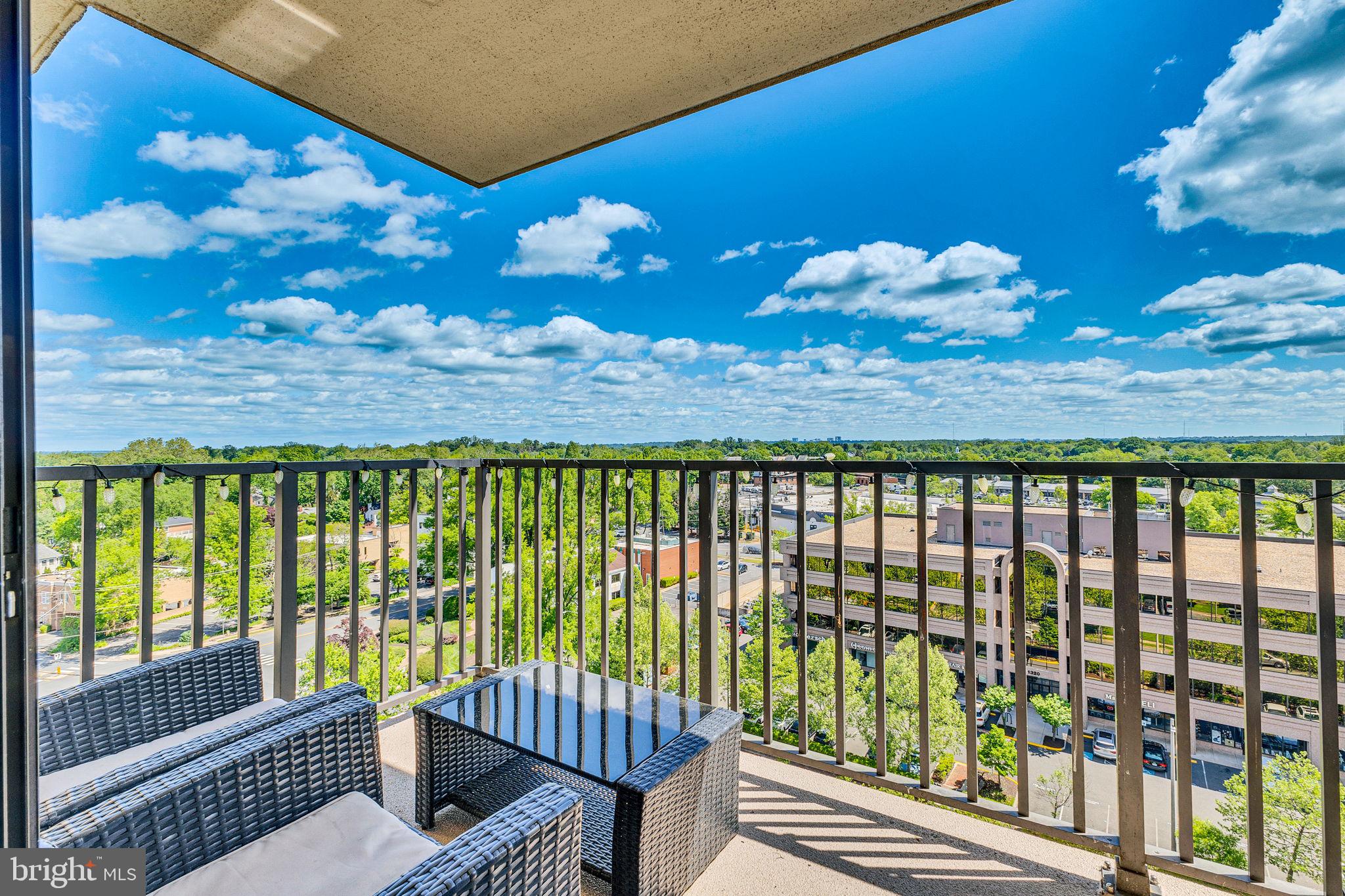 MCLEAN HOUSE NORTH - Residential Lease