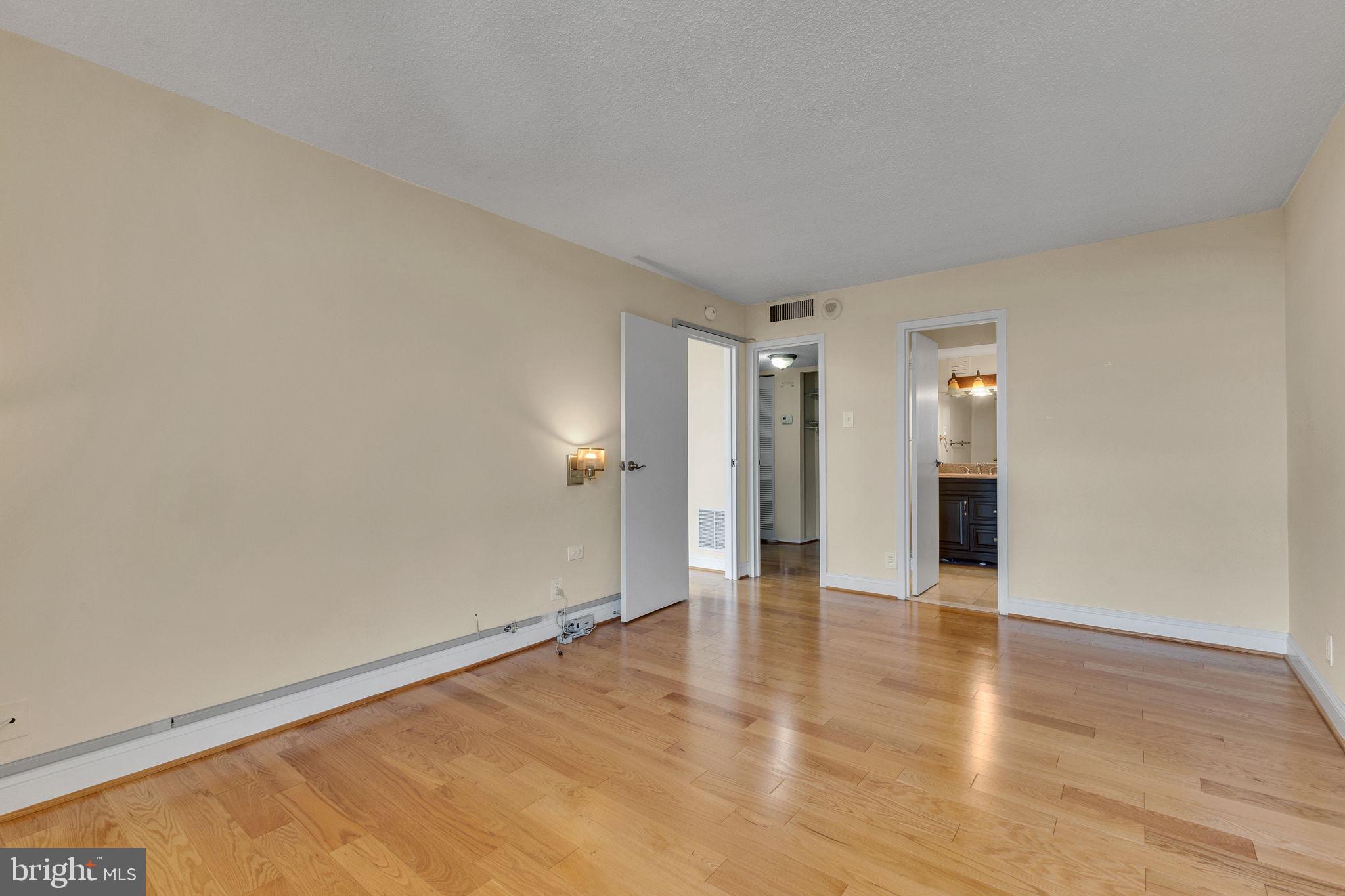 MCLEAN HOUSE NORTH - Residential Lease