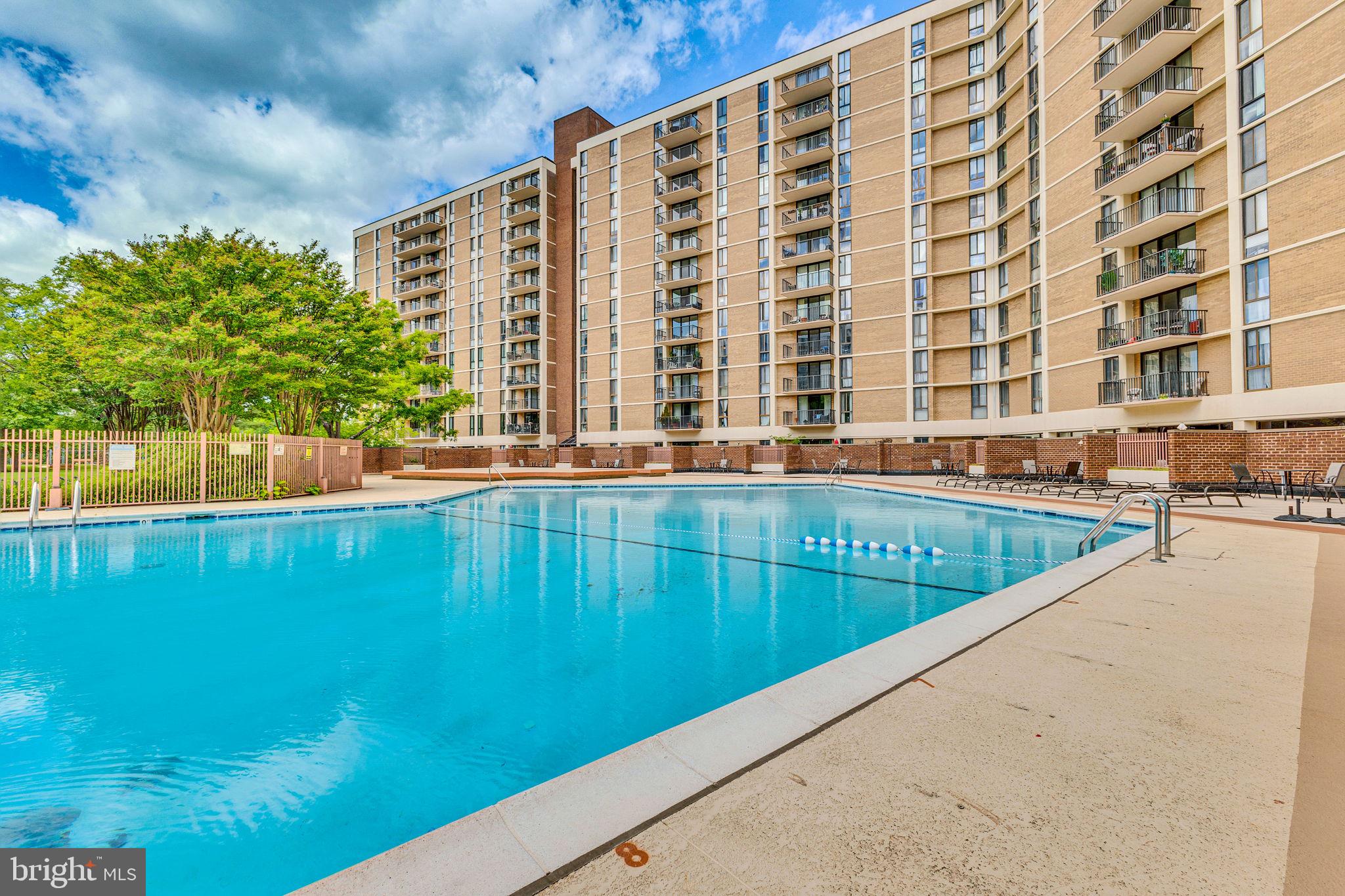 MCLEAN HOUSE NORTH - Residential Lease