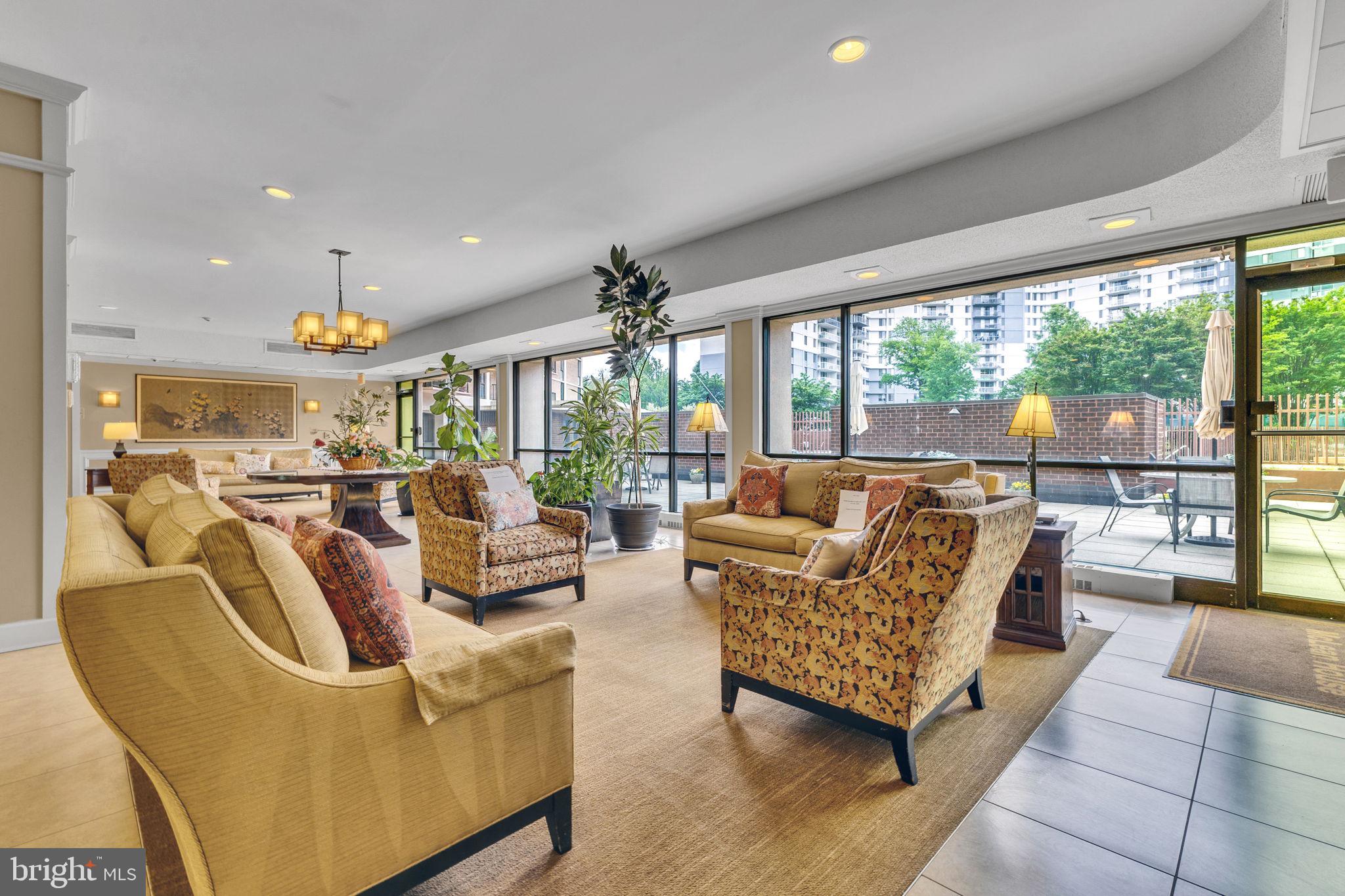 MCLEAN HOUSE NORTH - Residential Lease