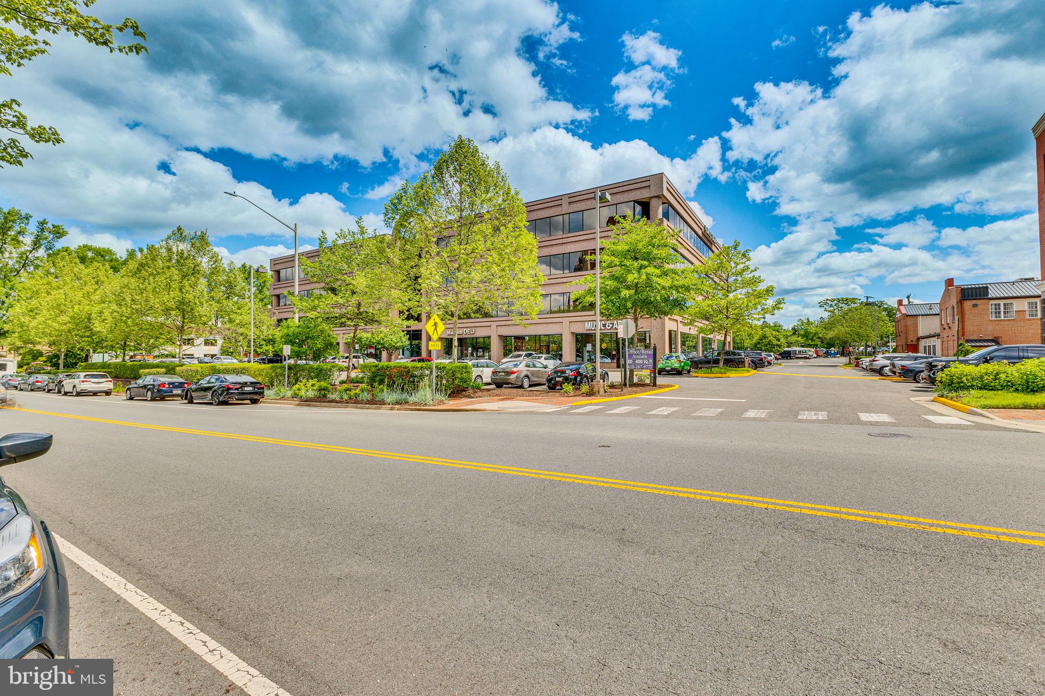 MCLEAN HOUSE NORTH - Residential Lease