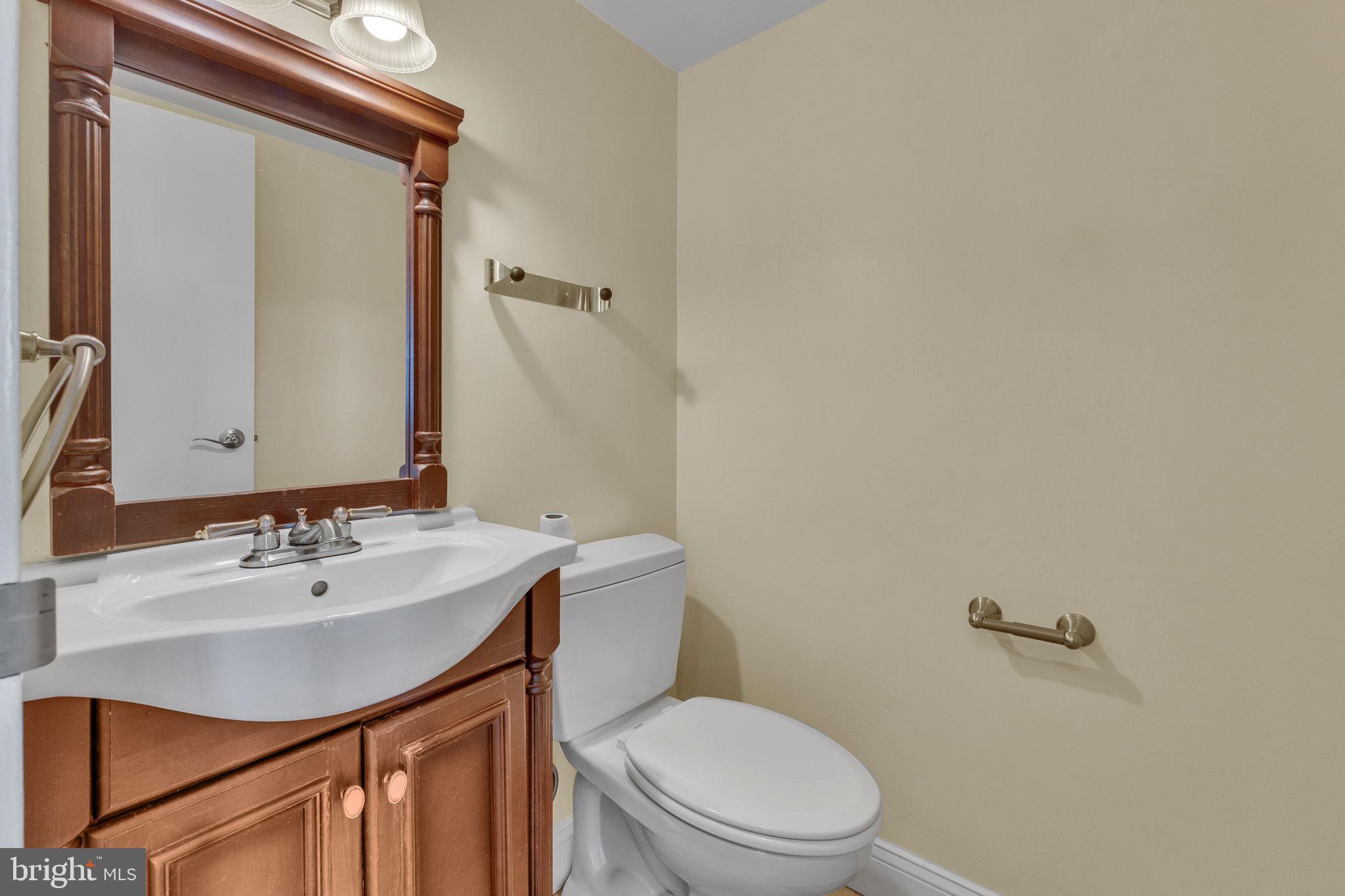 MCLEAN HOUSE NORTH - Residential Lease