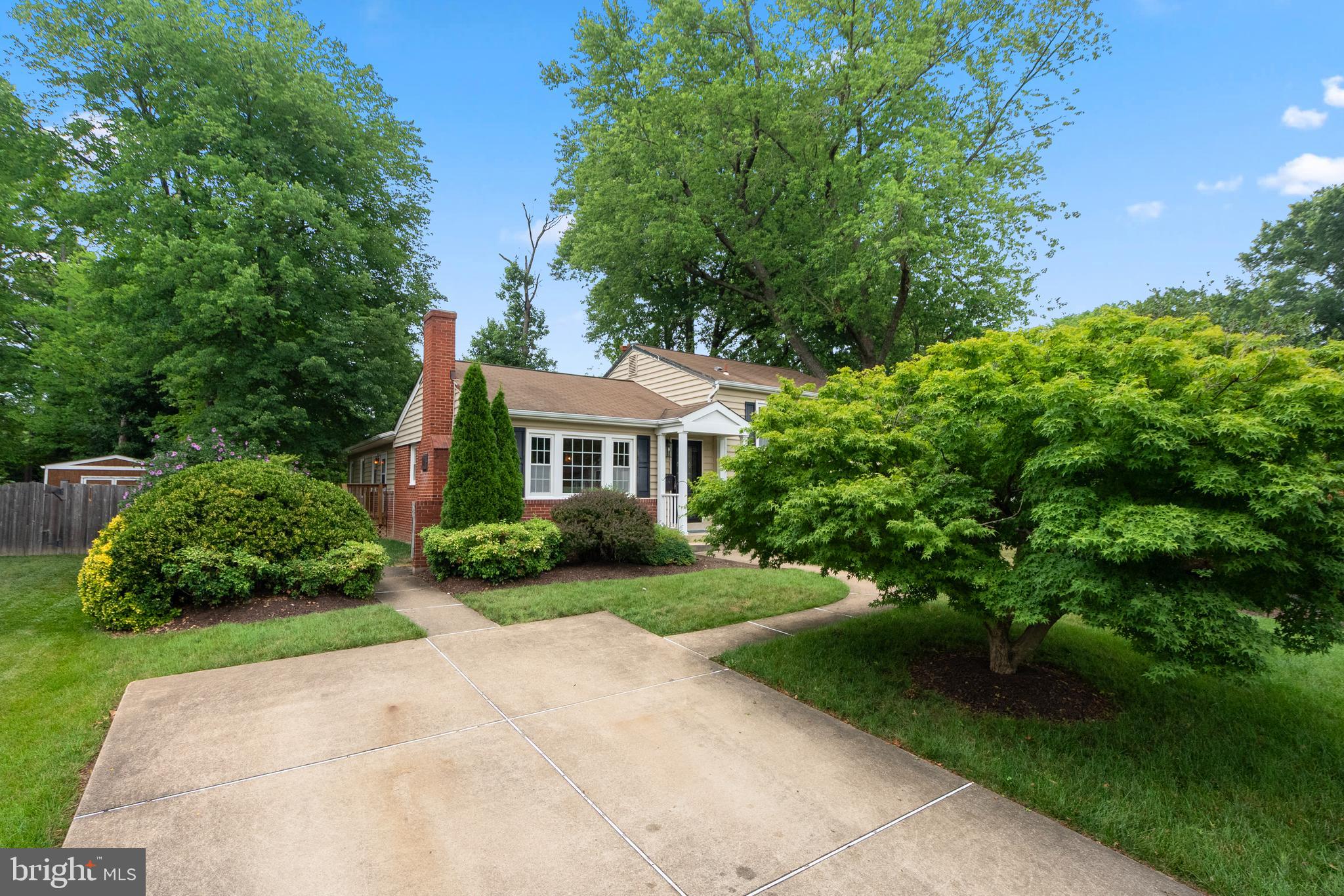 1212 CROTON DRIVE