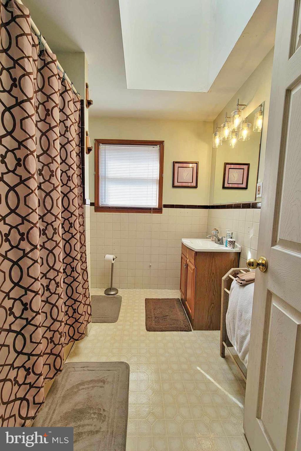 LINWOOD - Residential