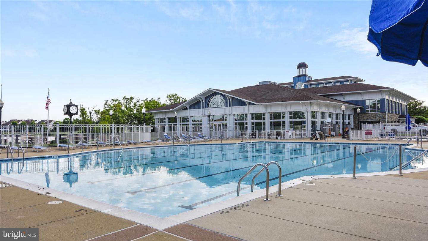 ASHBURN VILLAGE - Residential