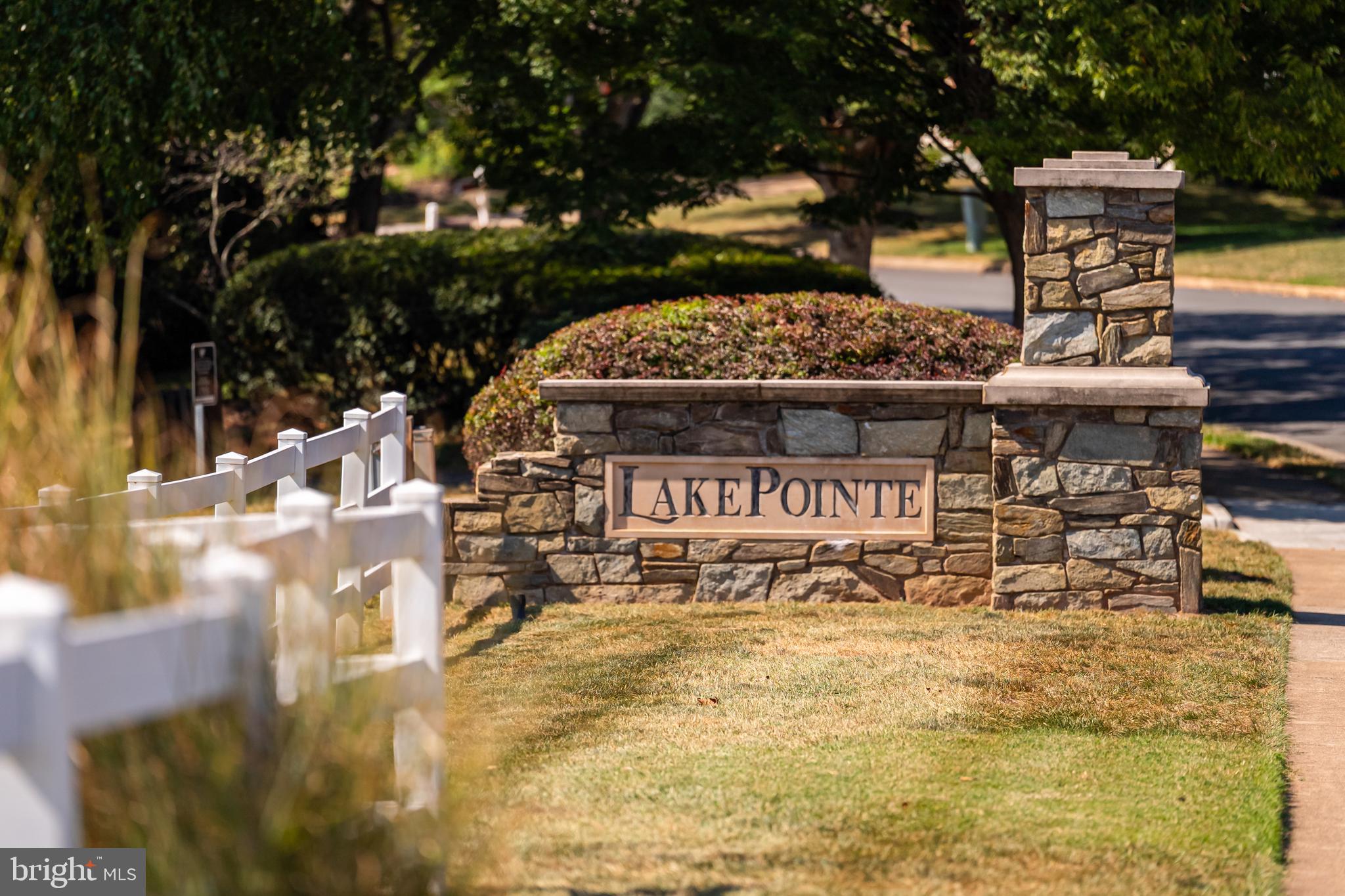 ASHBURN VILLAGE - Residential