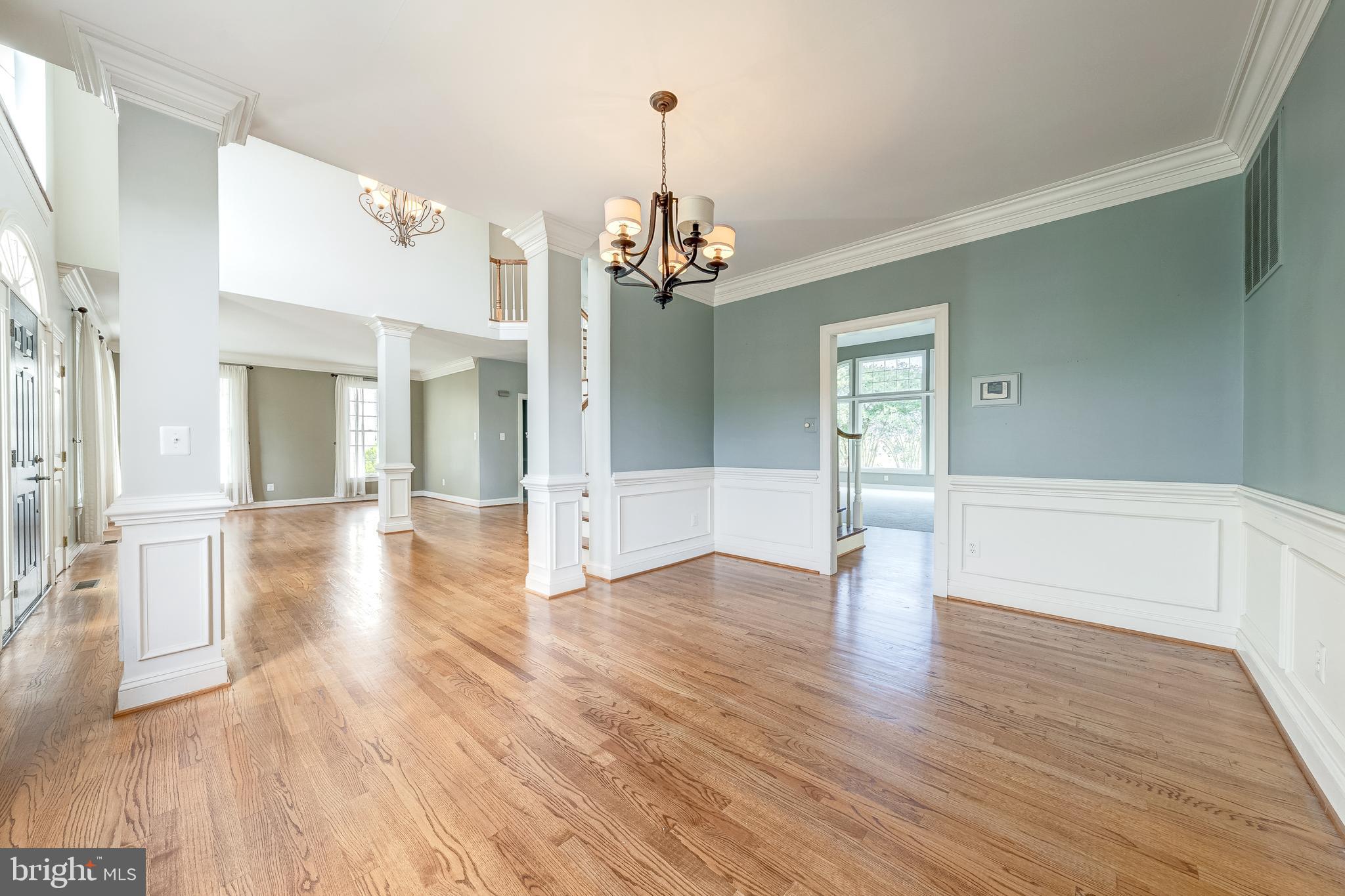 ASHBURN VILLAGE - Residential