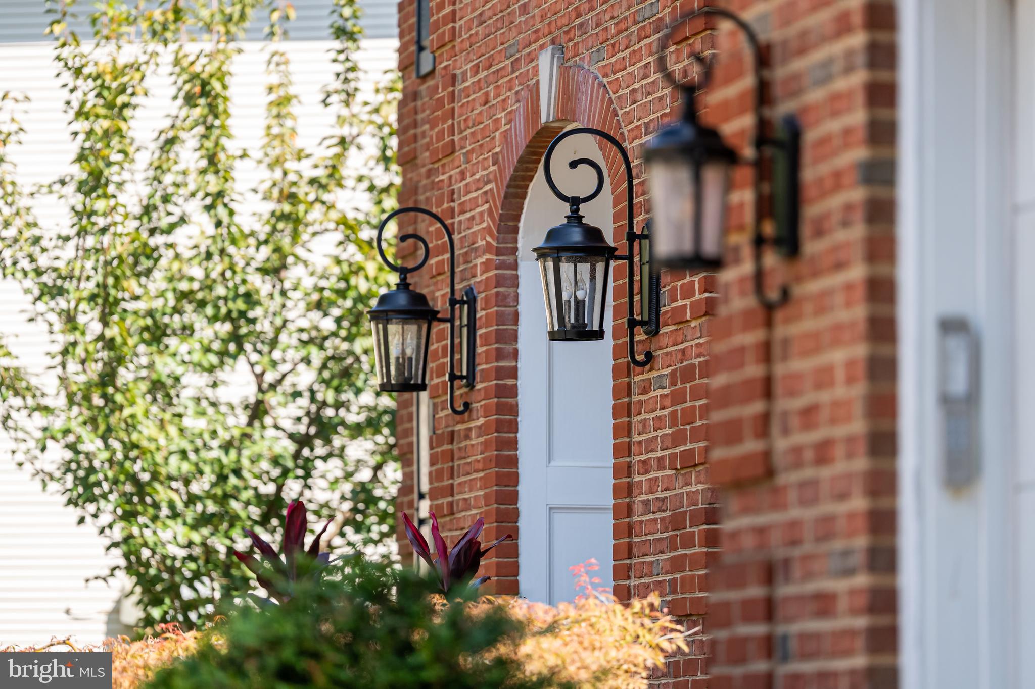 ASHBURN VILLAGE - Residential