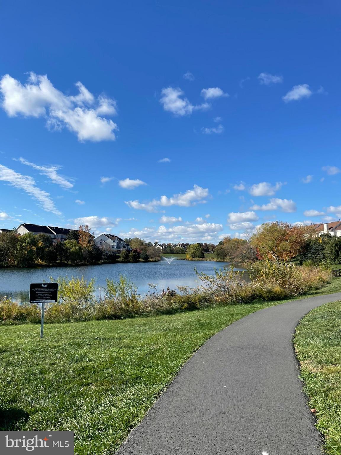 ASHBURN VILLAGE - Residential