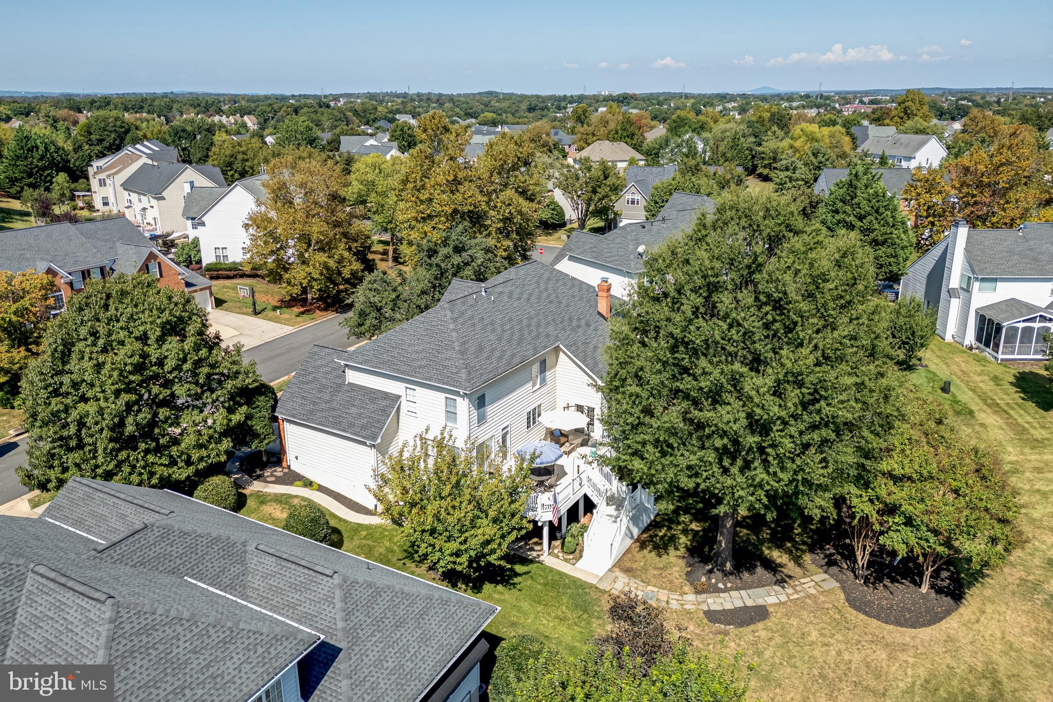 ASHBURN VILLAGE - Residential