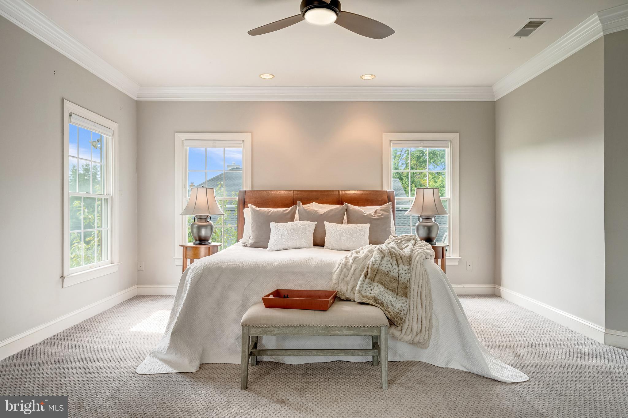 ASHBURN VILLAGE - Residential