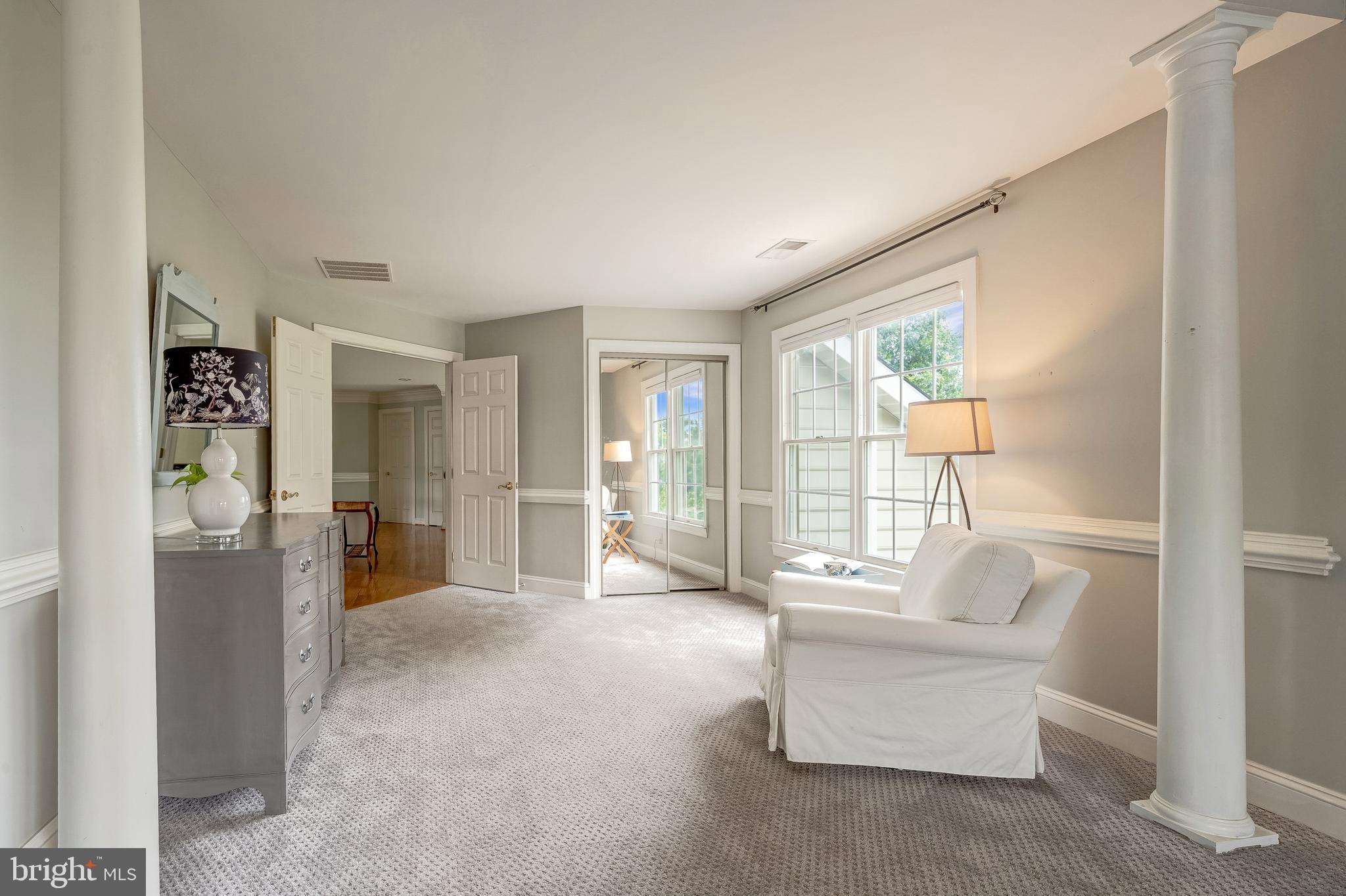 ASHBURN VILLAGE - Residential