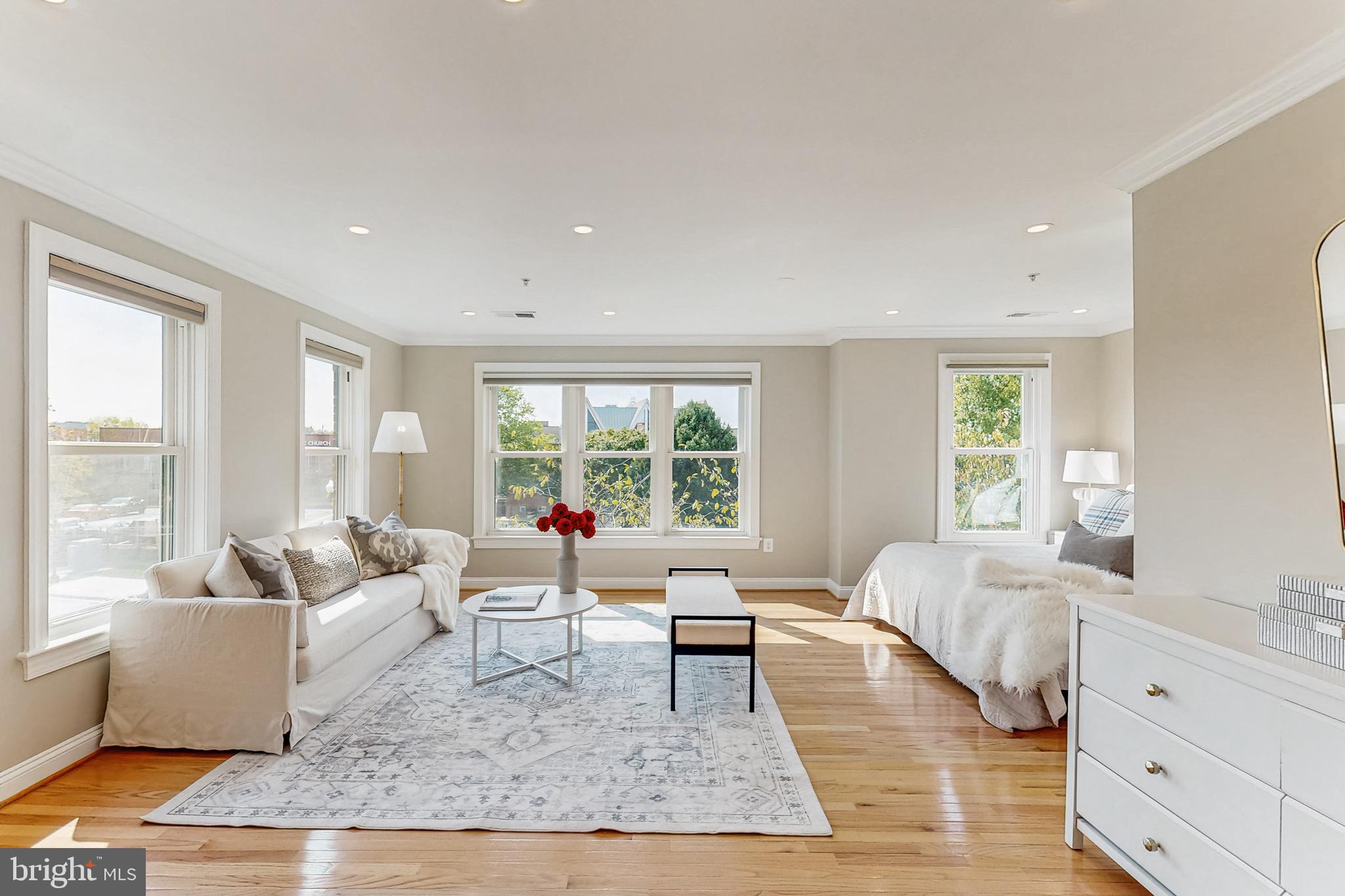 CLARENDON - Residential