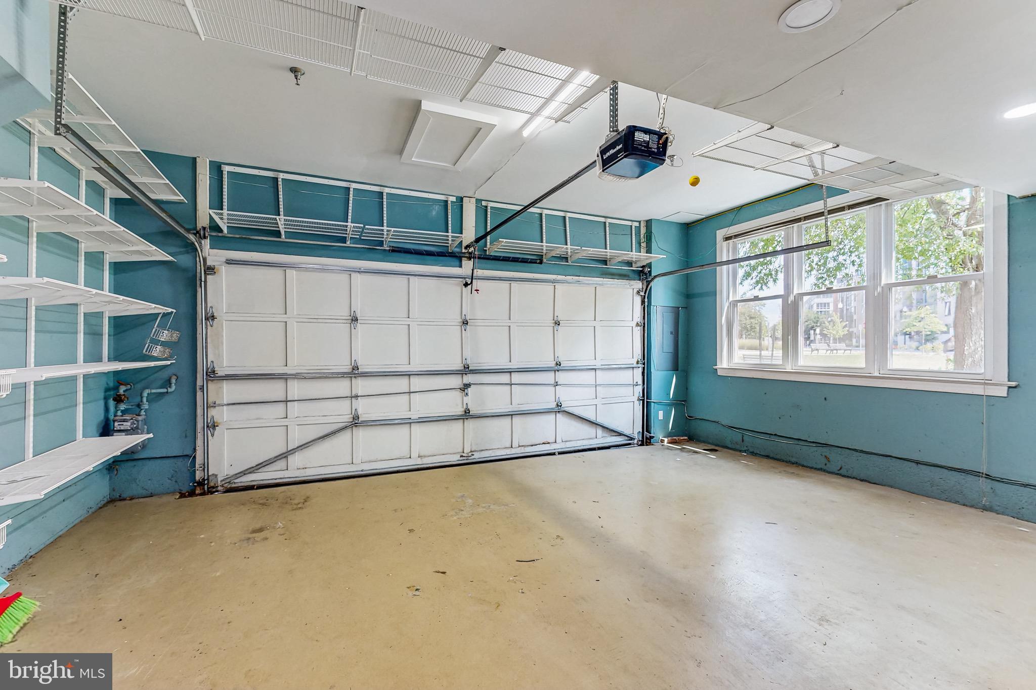 CLARENDON - Residential