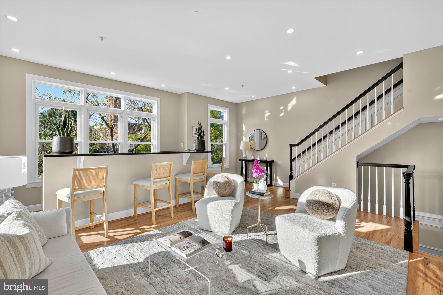 CLARENDON - Residential