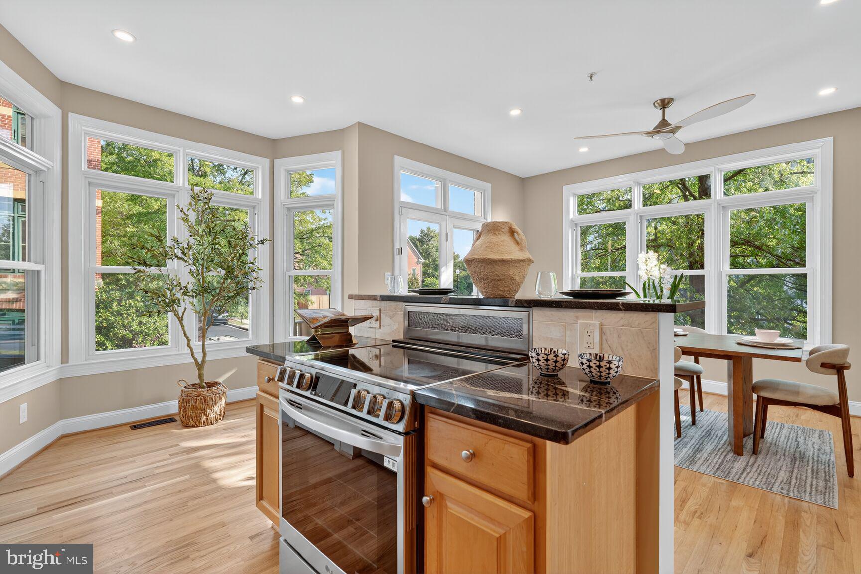 CLARENDON - Residential