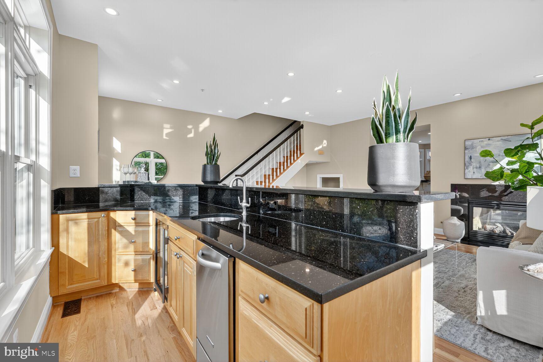 CLARENDON - Residential