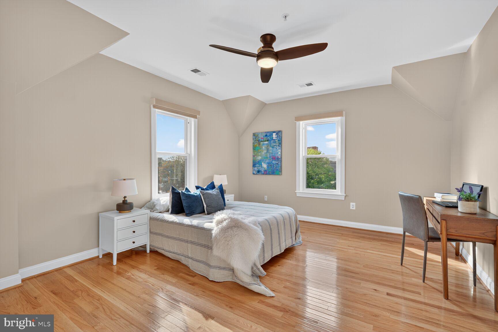 CLARENDON - Residential