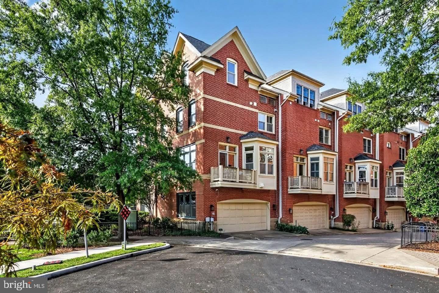 CLARENDON - Residential