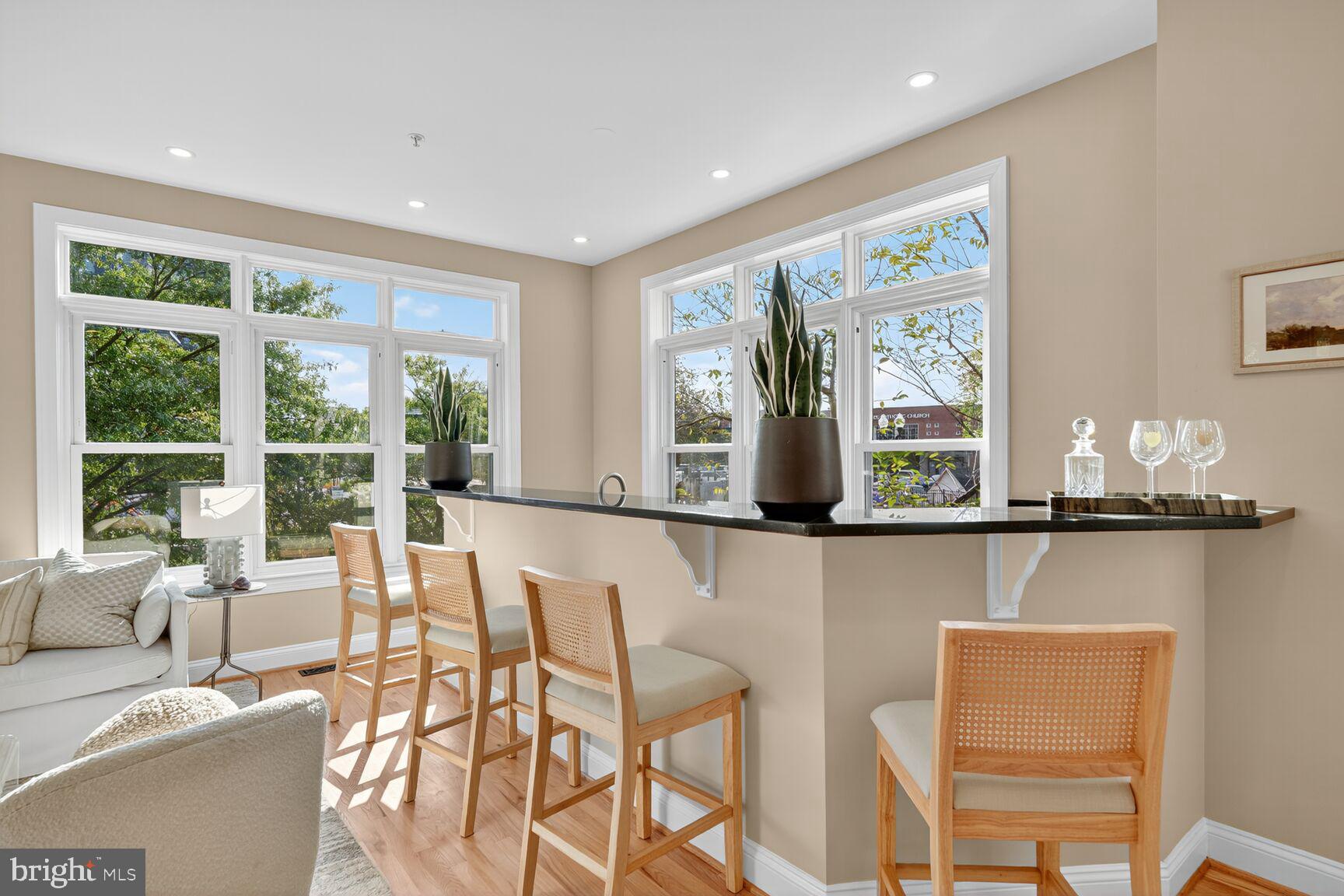 CLARENDON - Residential