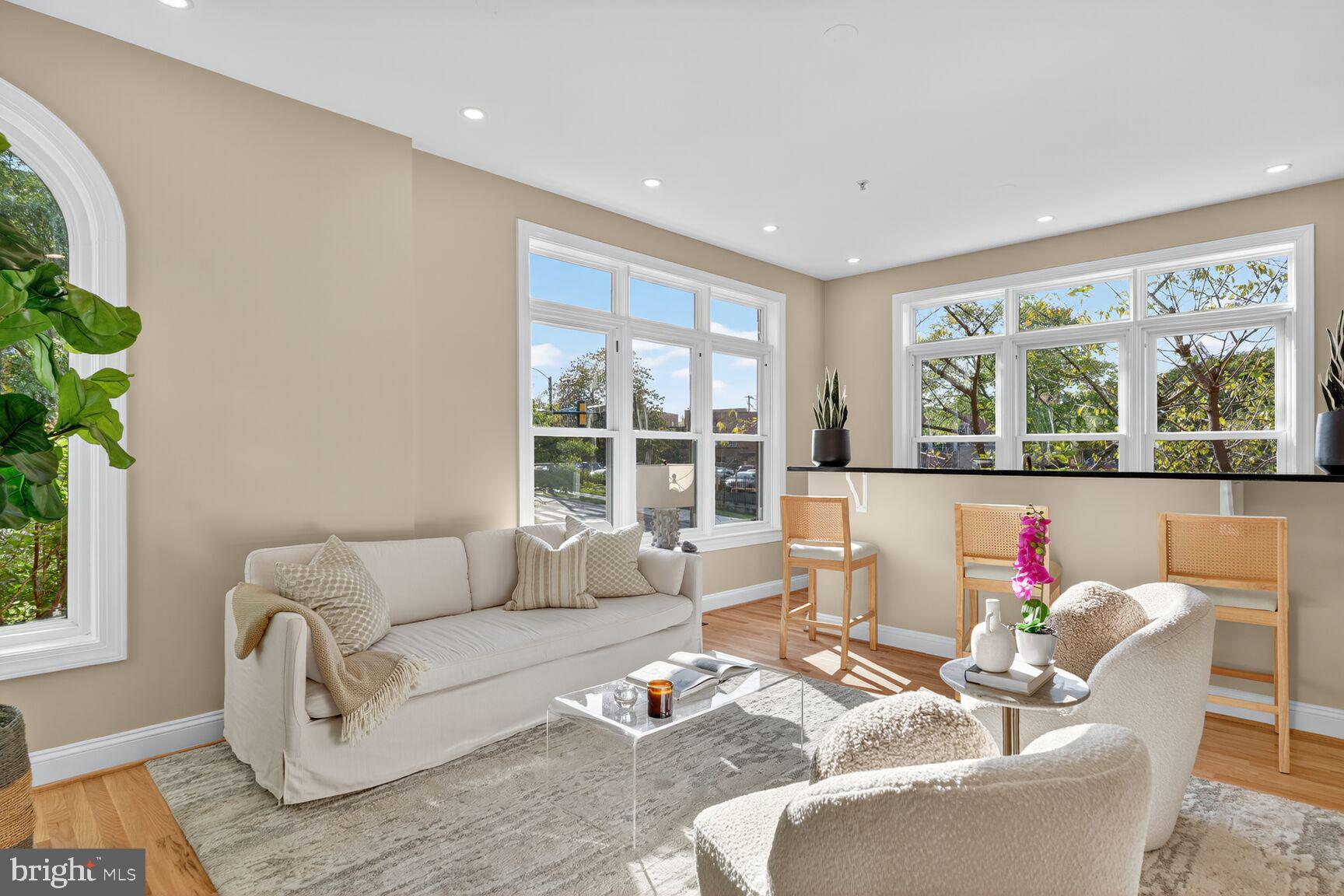 CLARENDON - Residential