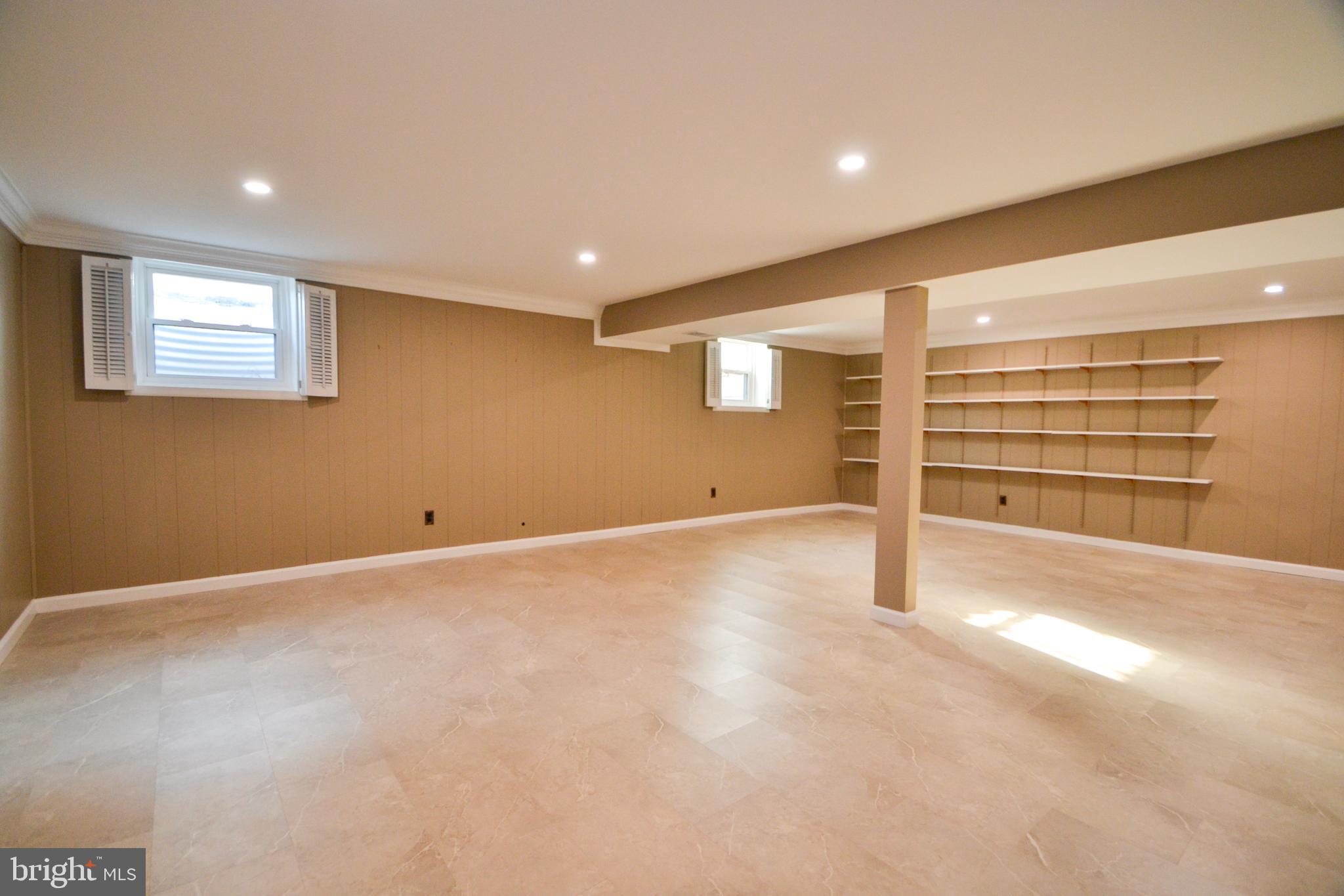 WOODBRIDGE VALLEY - Residential