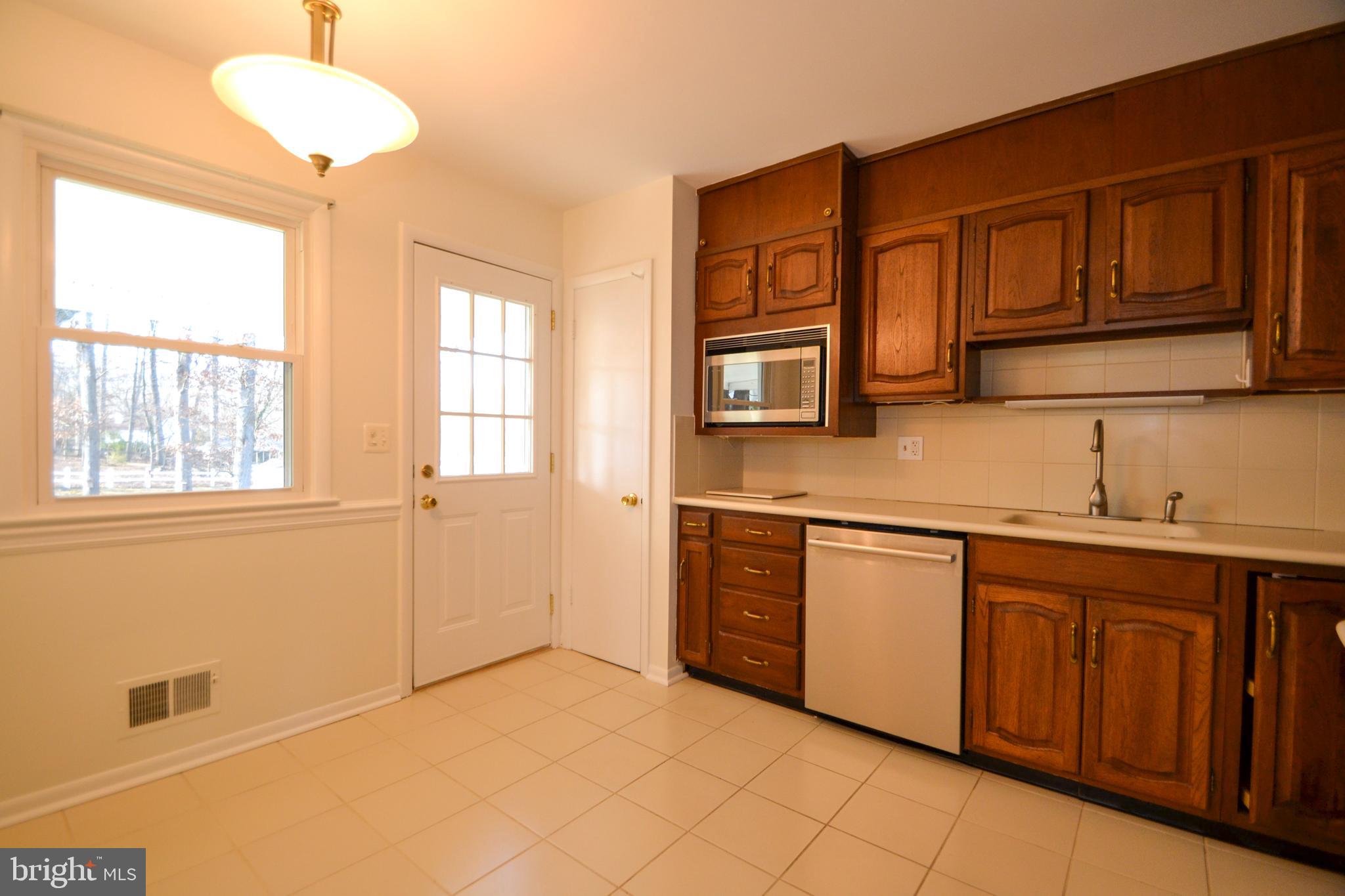 WOODBRIDGE VALLEY - Residential