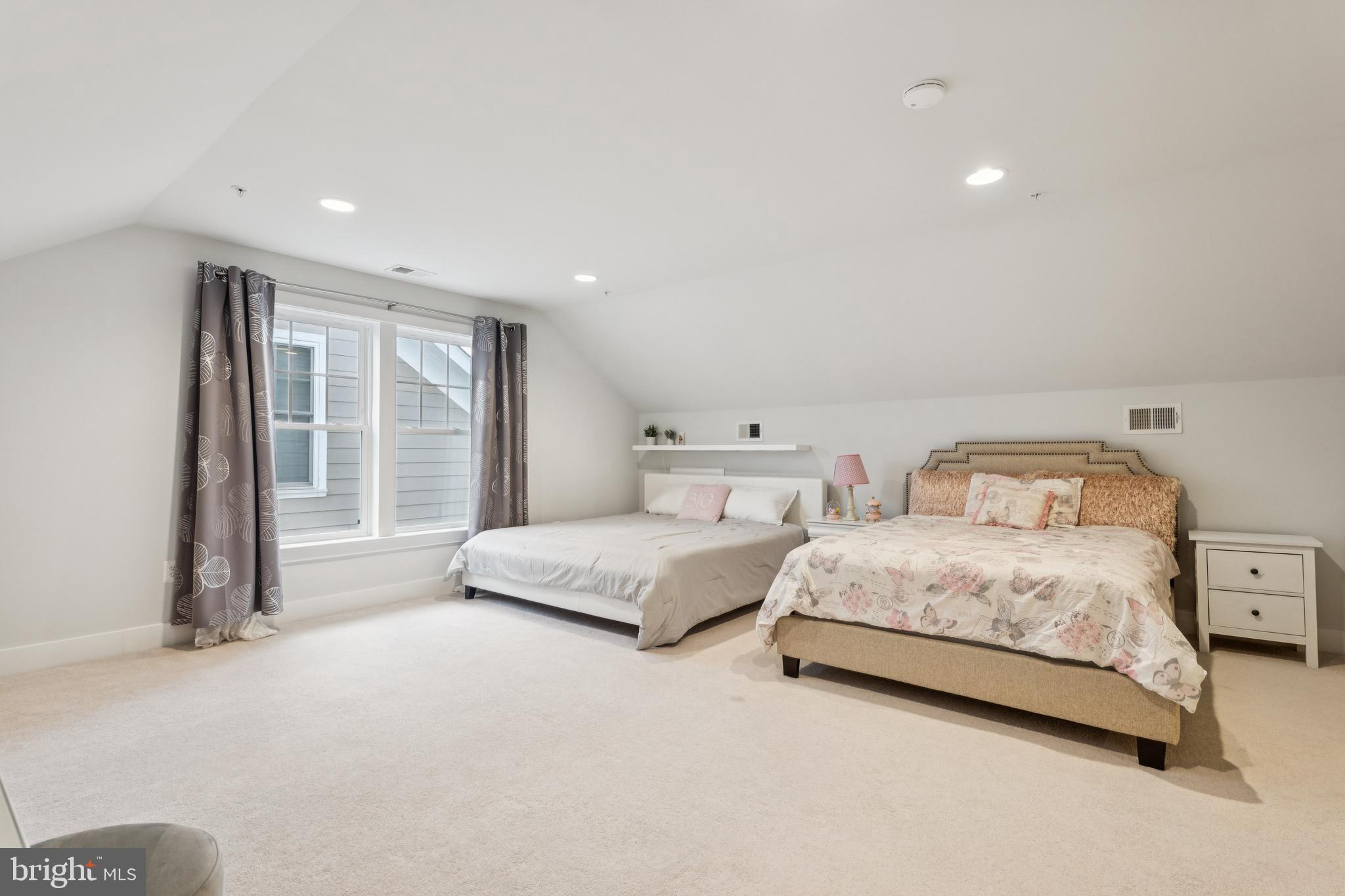 MAPLE LAWN FARMS - Residential