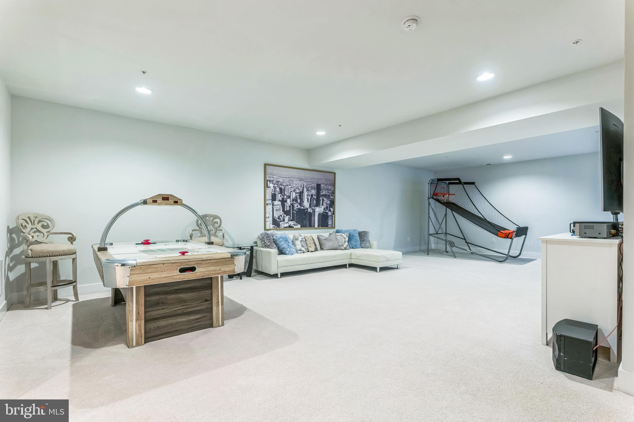 MAPLE LAWN FARMS - Residential