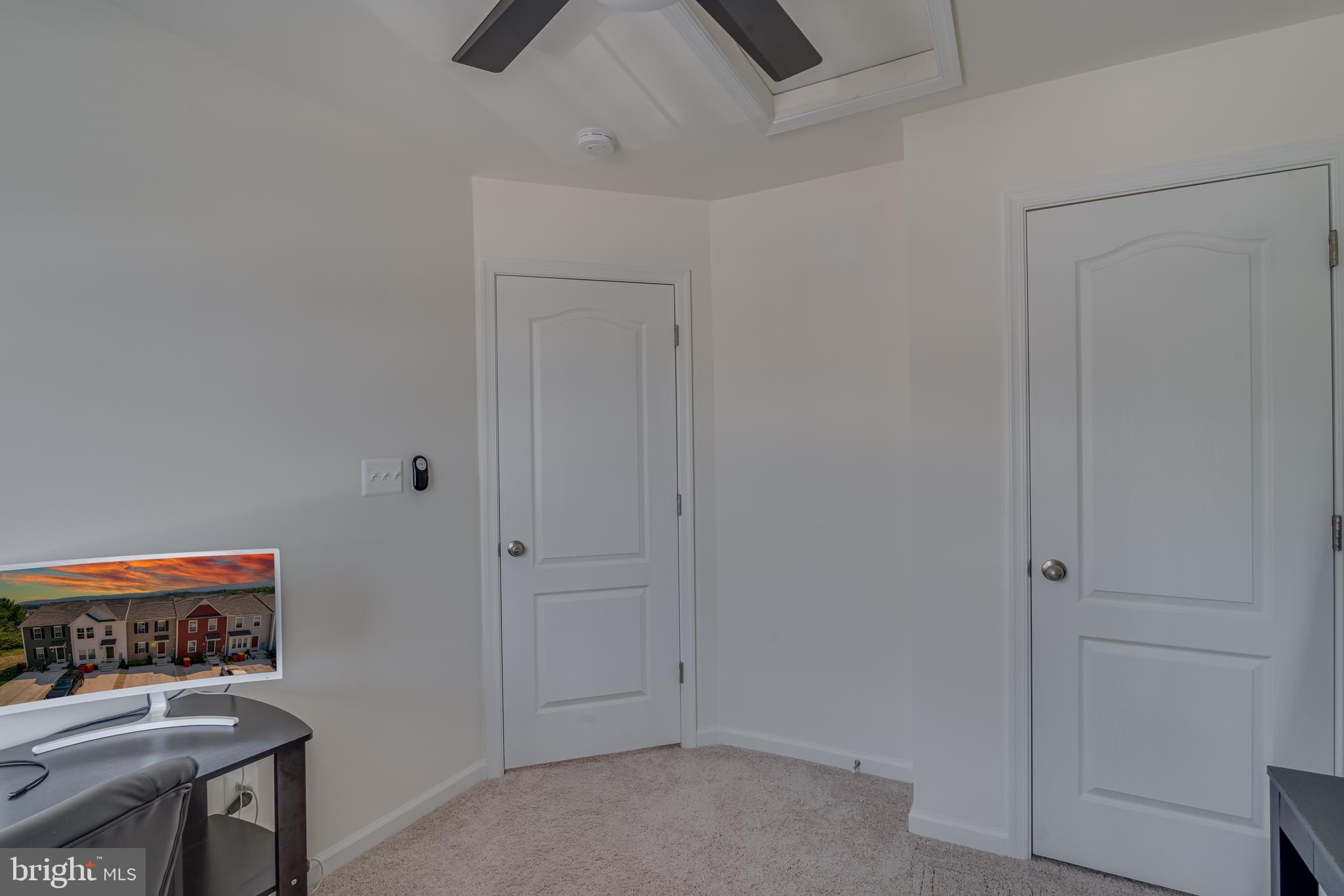 TOWNES AT TATE MANOR - Residential Lease