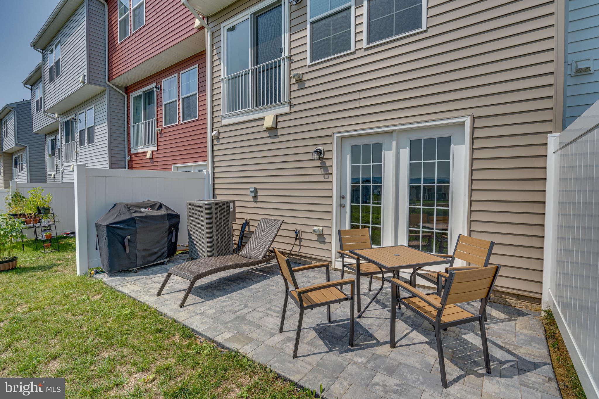 TOWNES AT TATE MANOR - Residential Lease