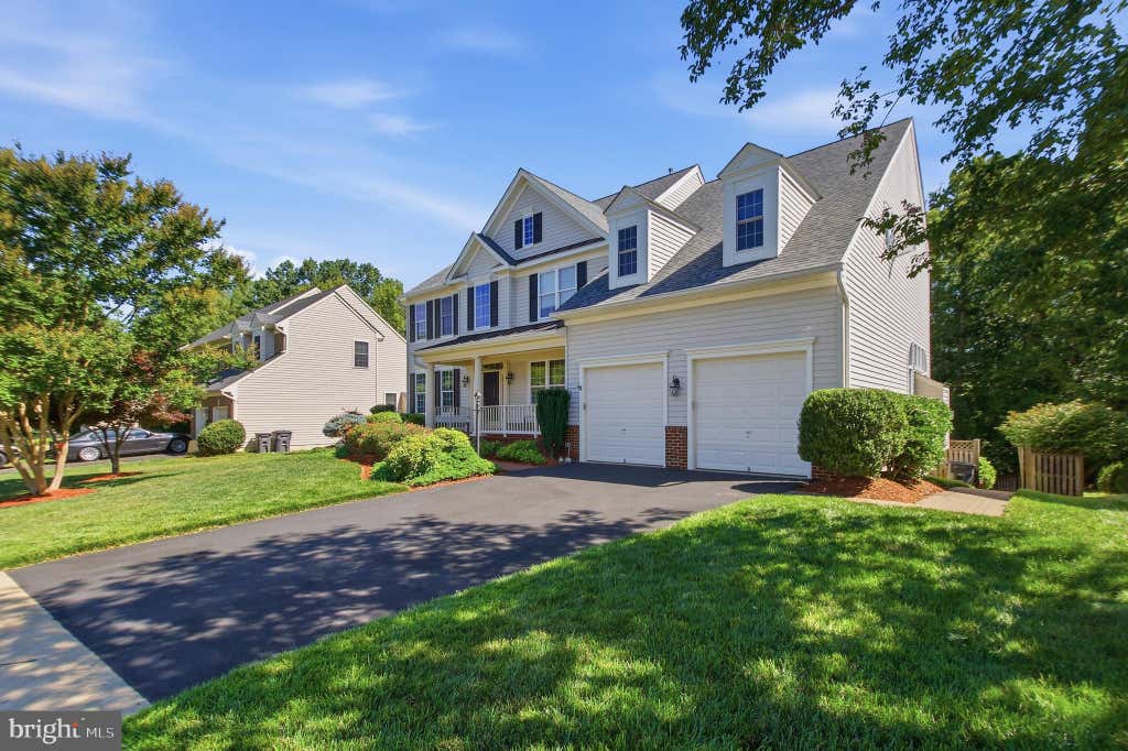 Photo of 3646 Thomasson Crossing Drive, TRIANGLE, VA 22172 (MLS # VAPW2124650)
