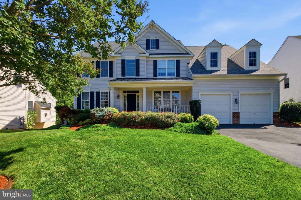 Photo of 3646 Thomasson Crossing Drive, TRIANGLE, VA 22172 (MLS # VAPW2124650)