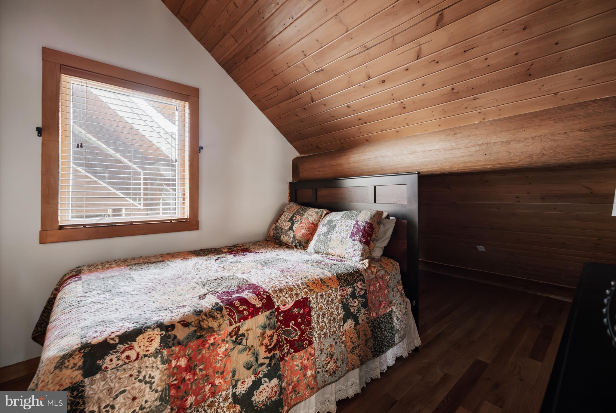 ROUND TOP ESTATES - Residential