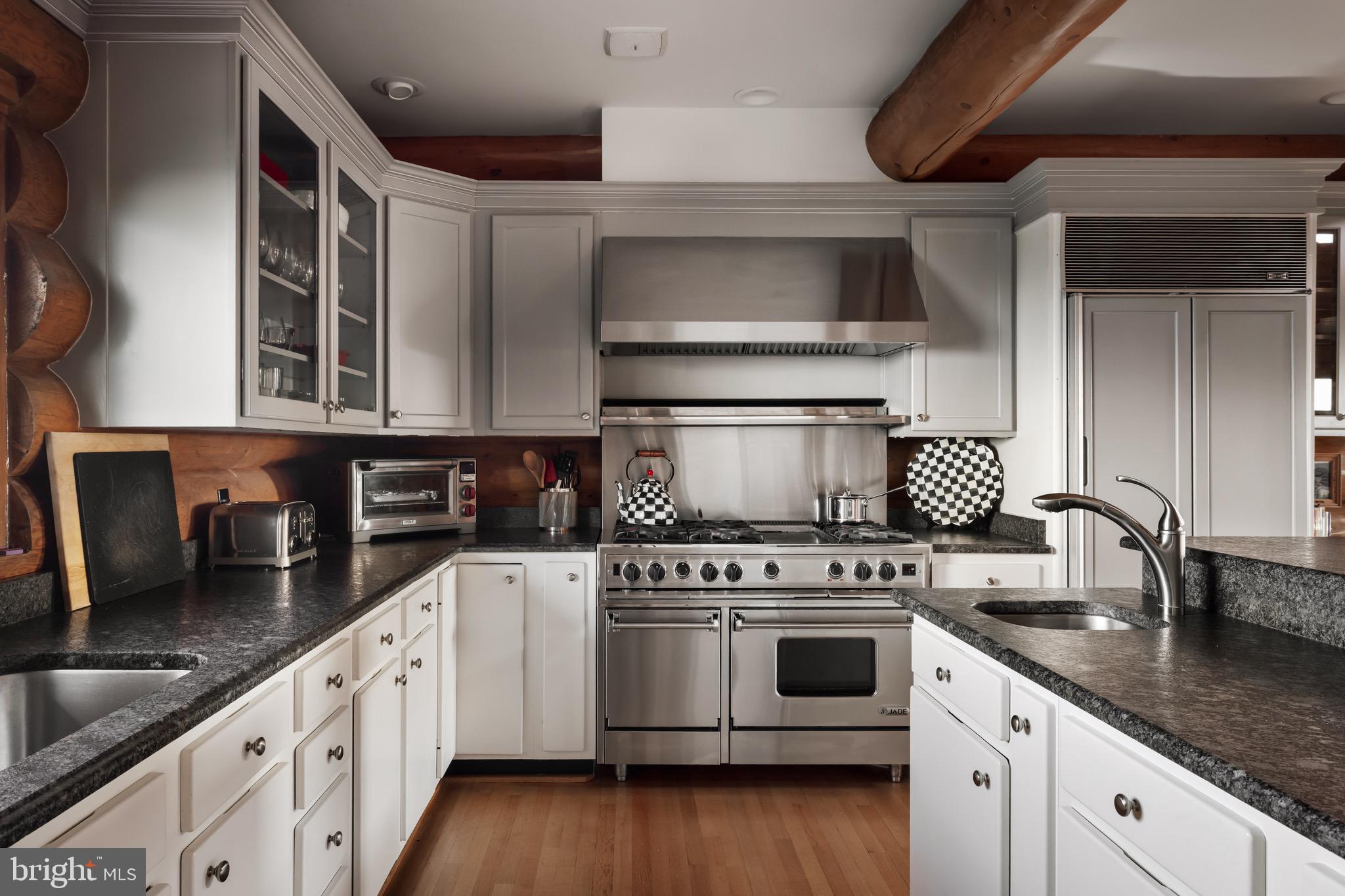 ROUND TOP ESTATES - Residential