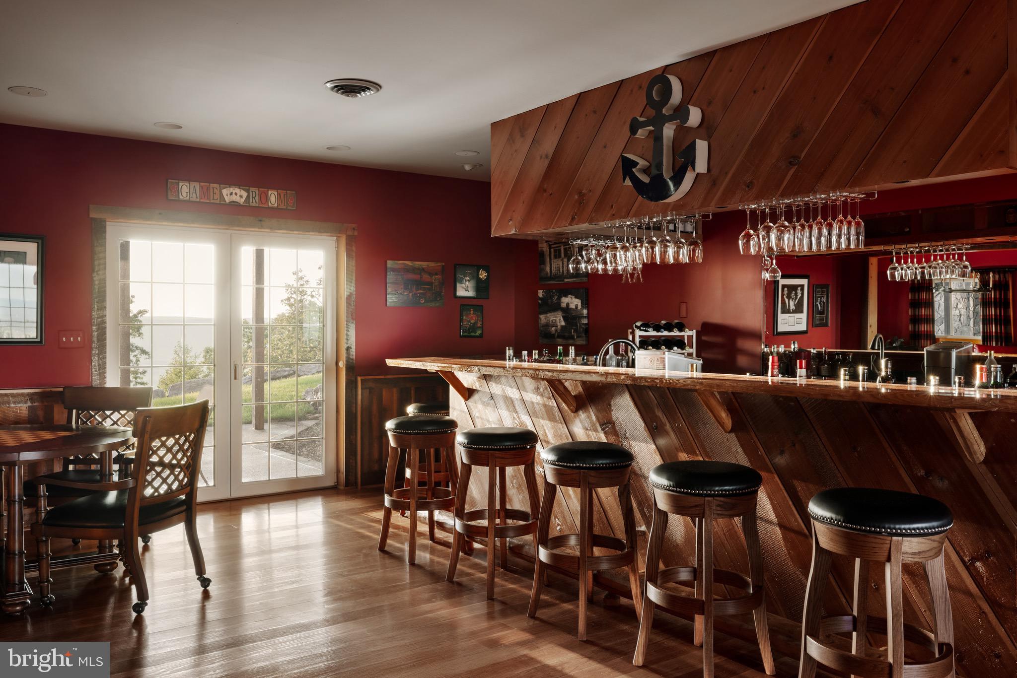 ROUND TOP ESTATES - Residential