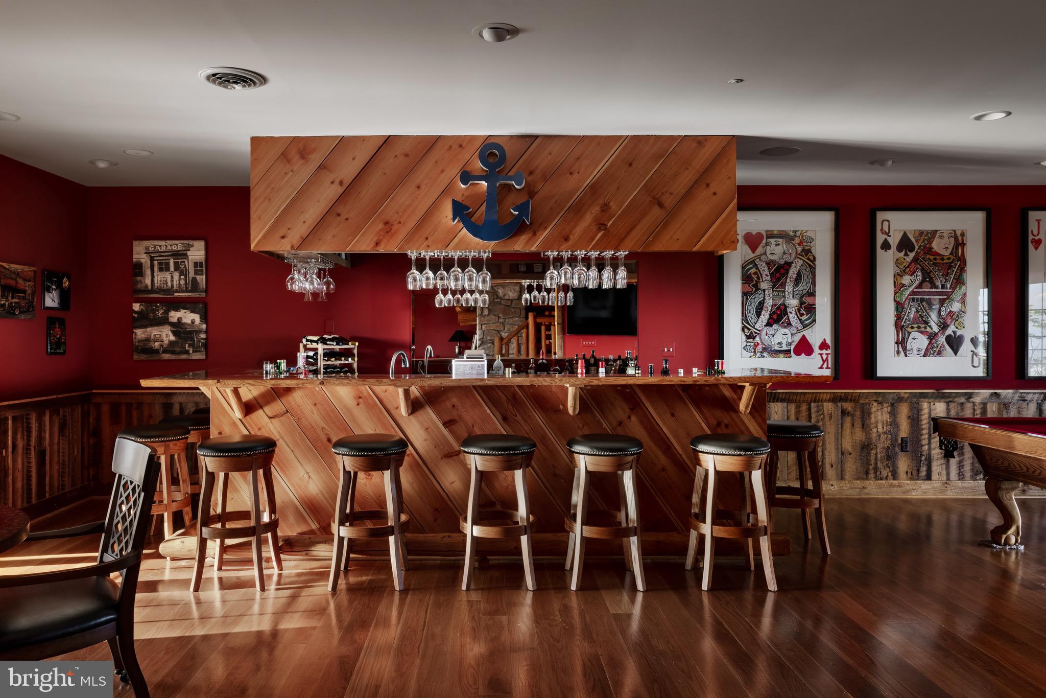 ROUND TOP ESTATES - Residential