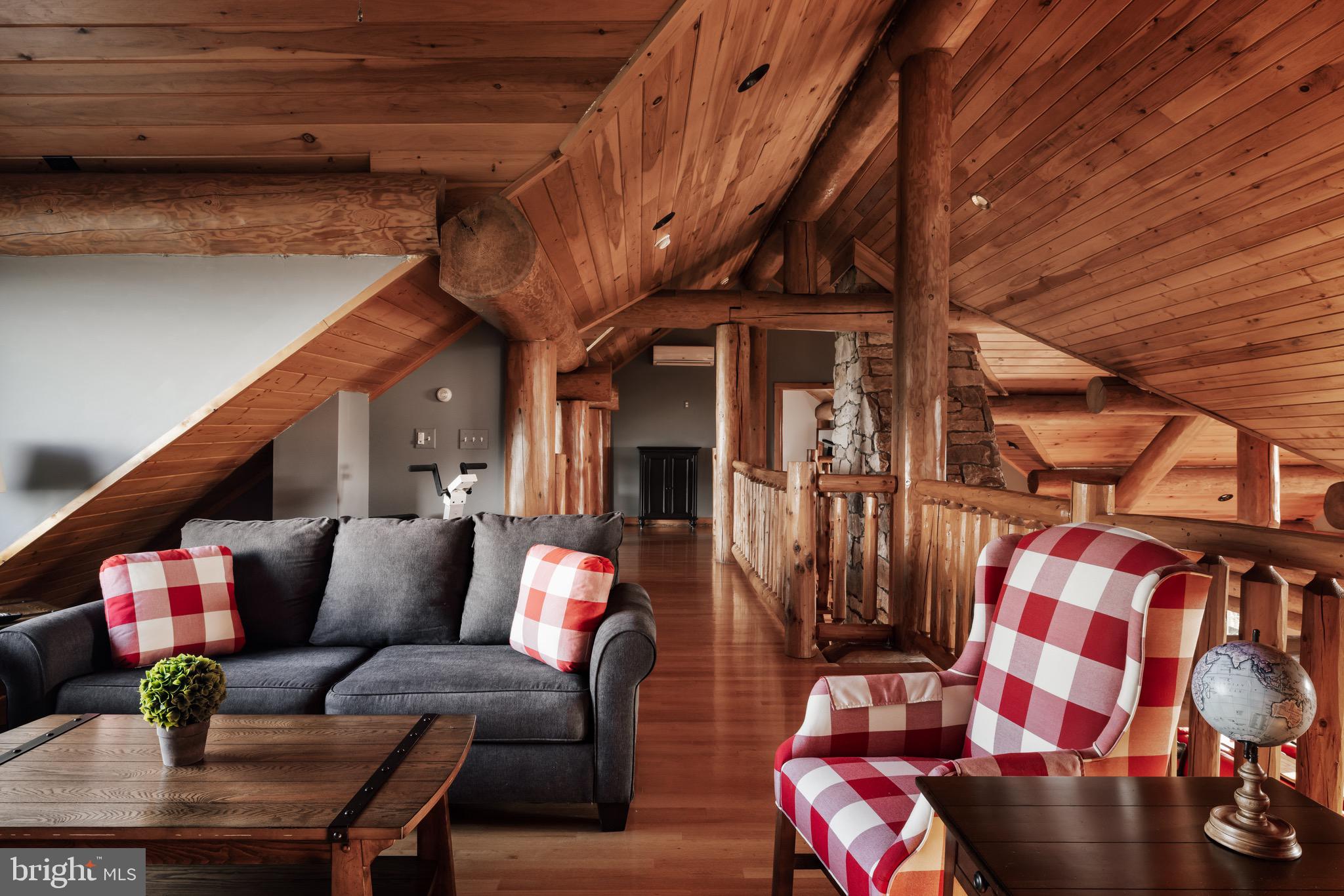 ROUND TOP ESTATES - Residential