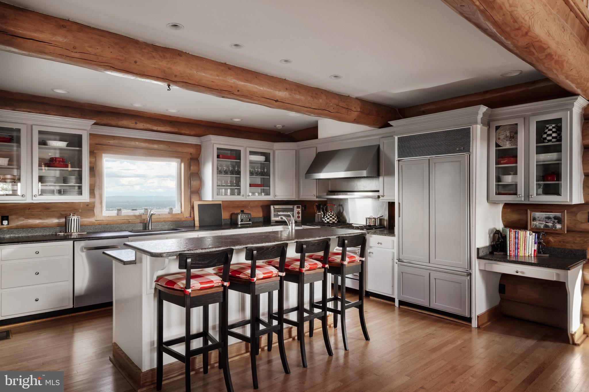 ROUND TOP ESTATES - Residential