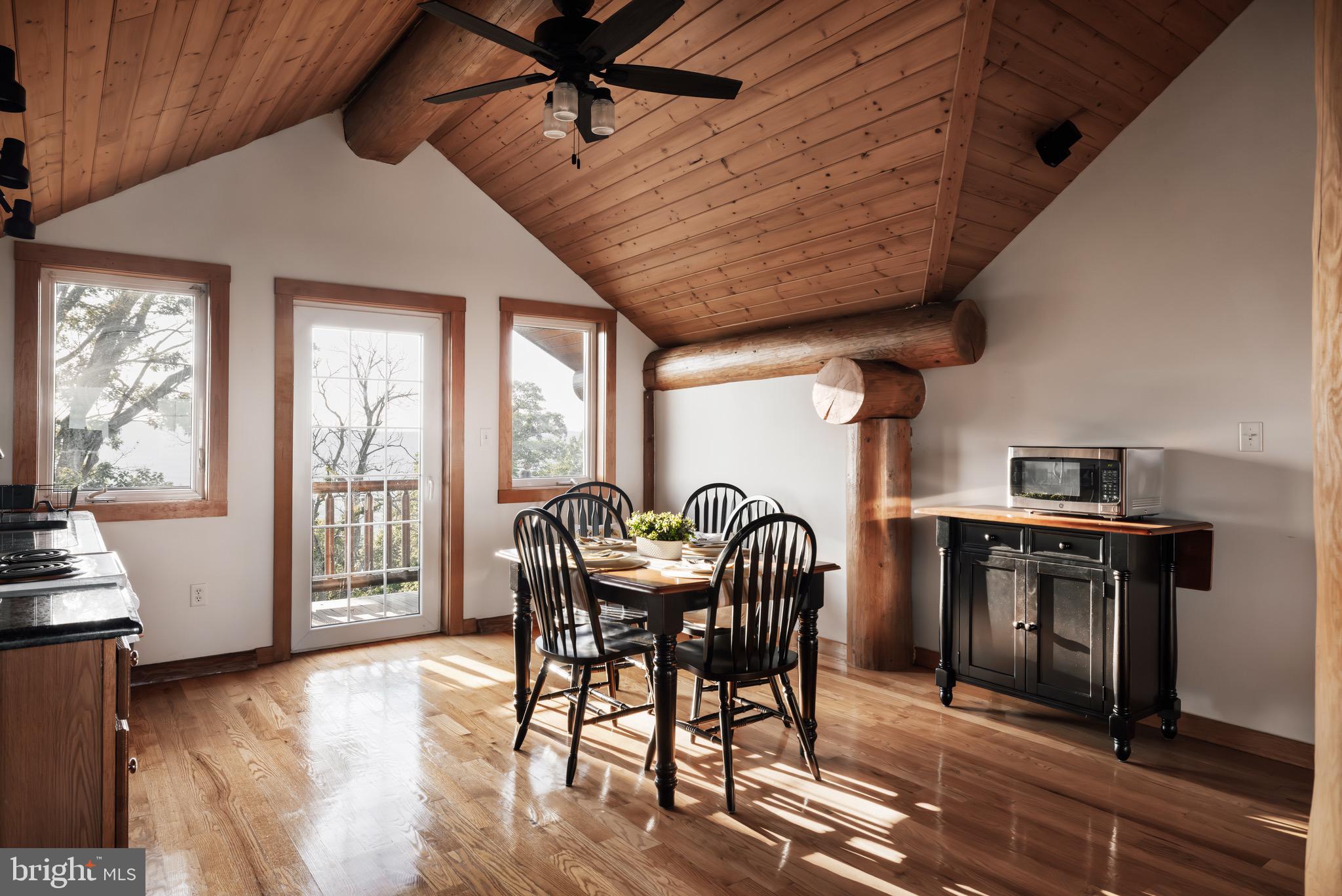 ROUND TOP ESTATES - Residential