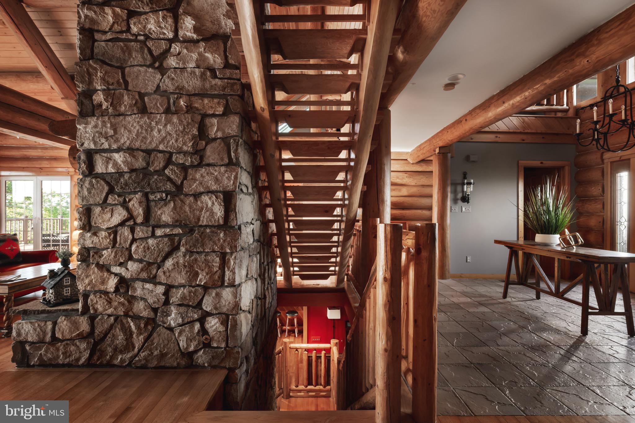 ROUND TOP ESTATES - Residential