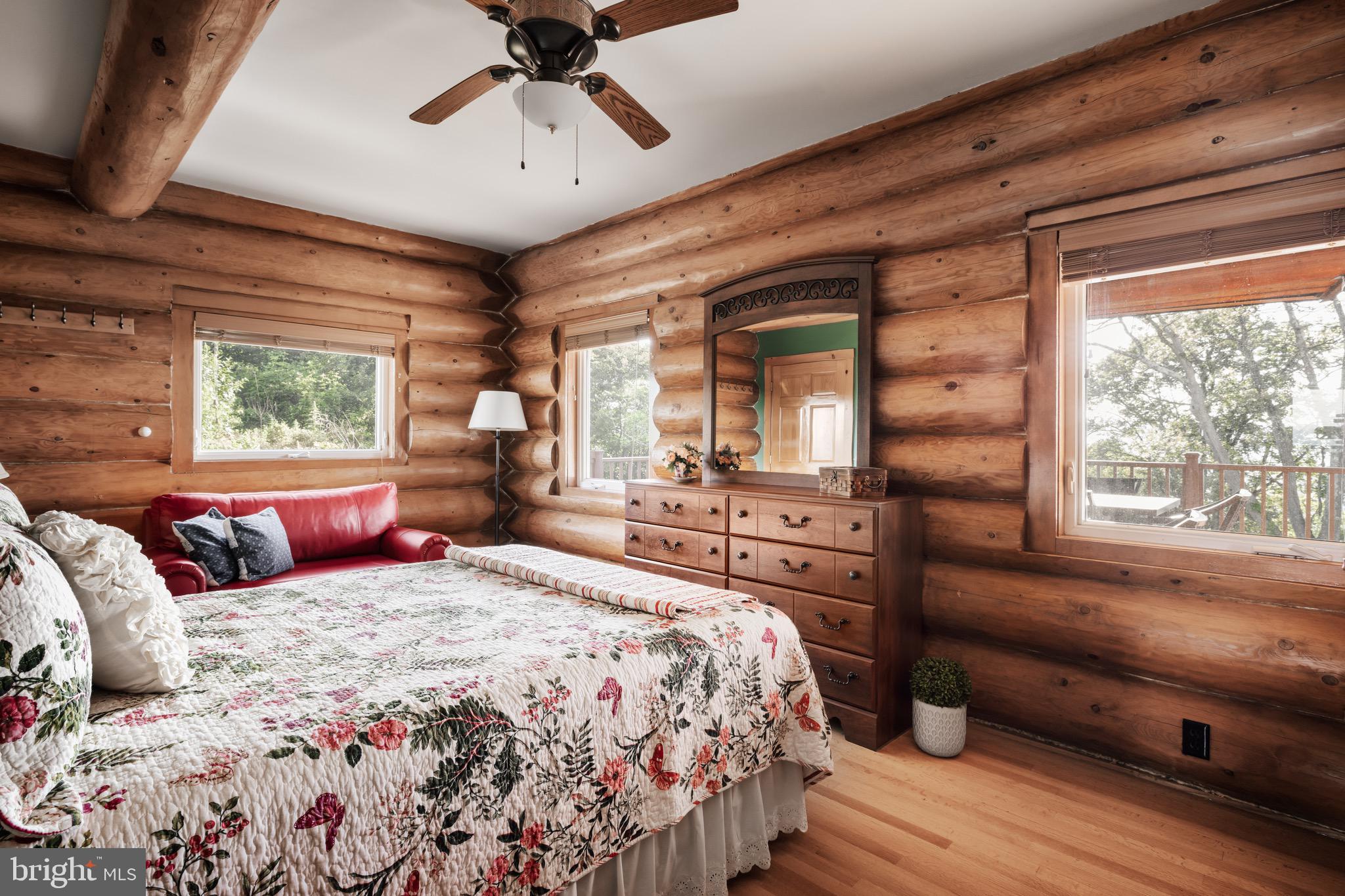 ROUND TOP ESTATES - Residential