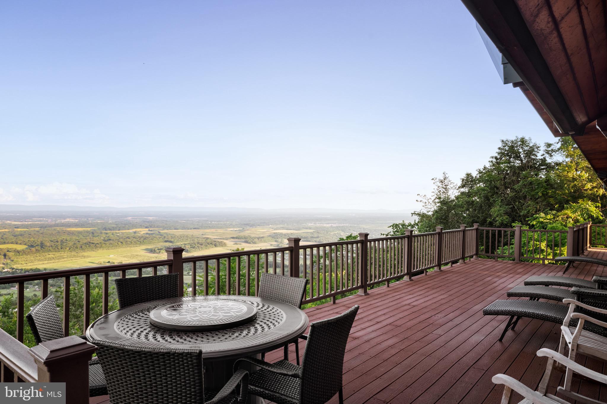 ROUND TOP ESTATES - Residential