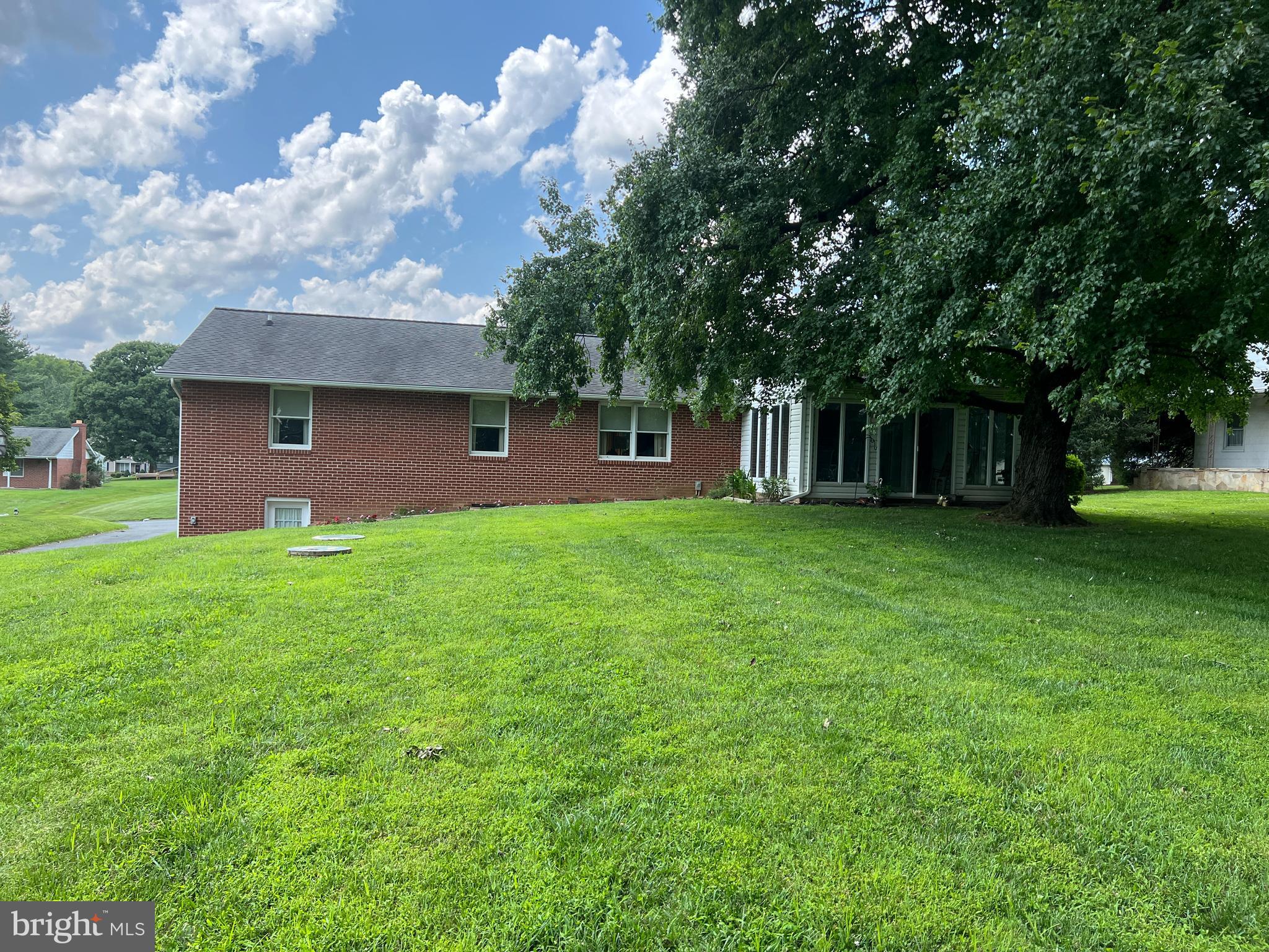 BROOKHILL FARMS - Residential