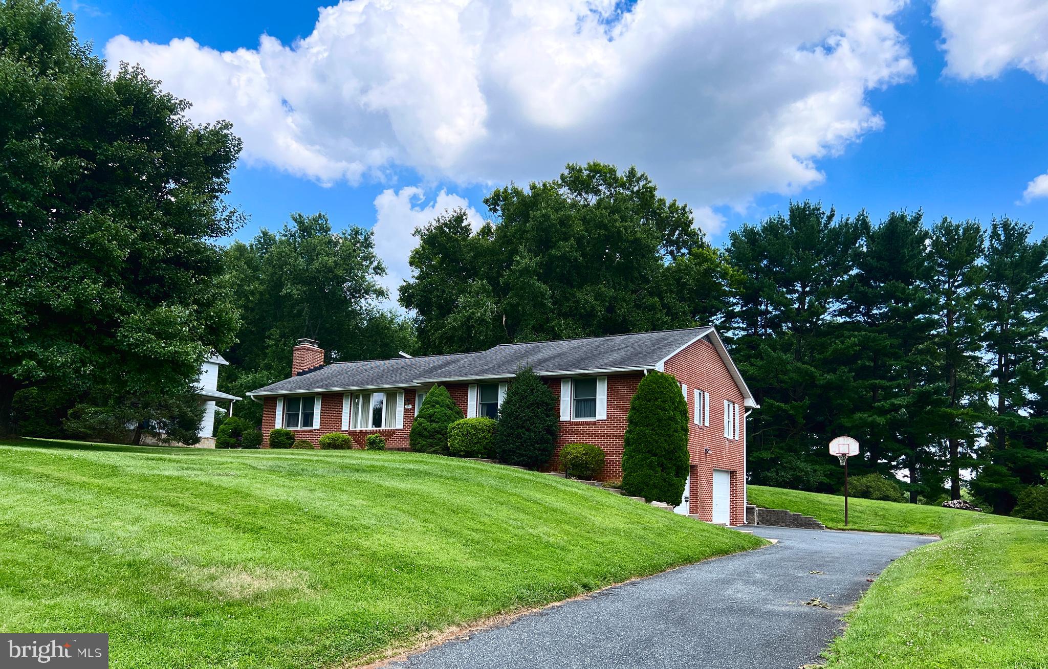 BROOKHILL FARMS - Residential