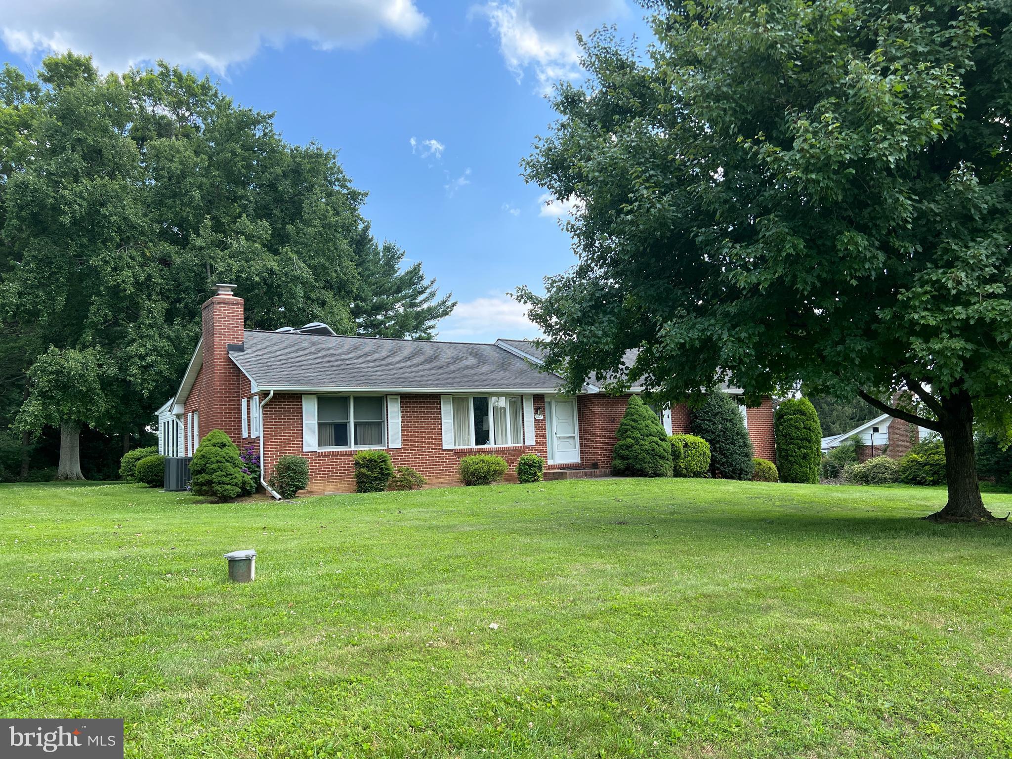 BROOKHILL FARMS - Residential